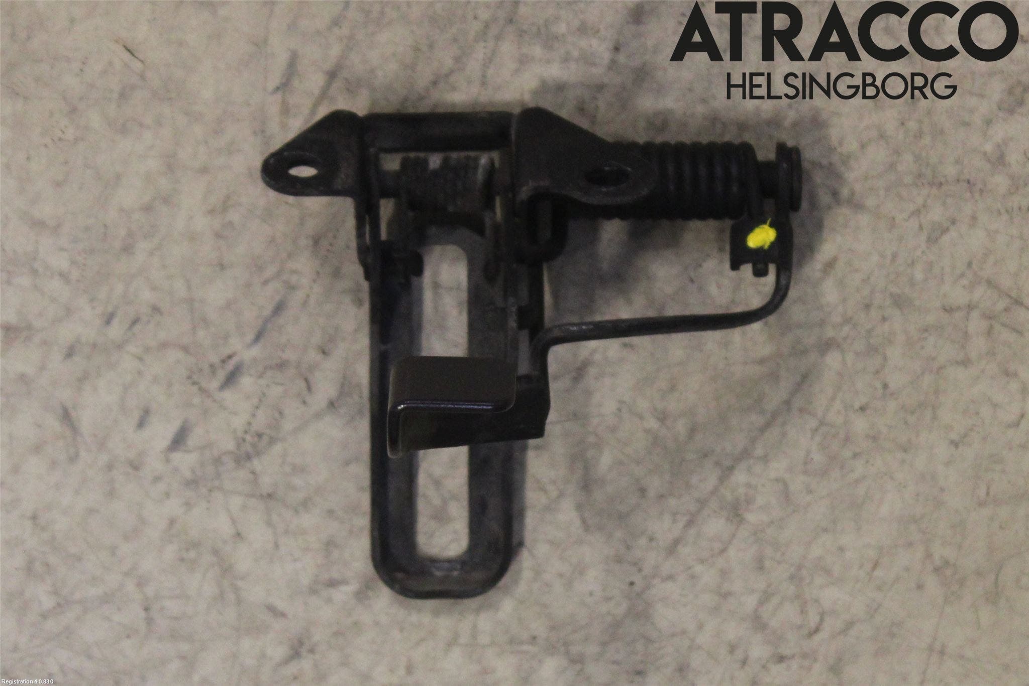 Toyota AVENSIS 16-18 Huvlås