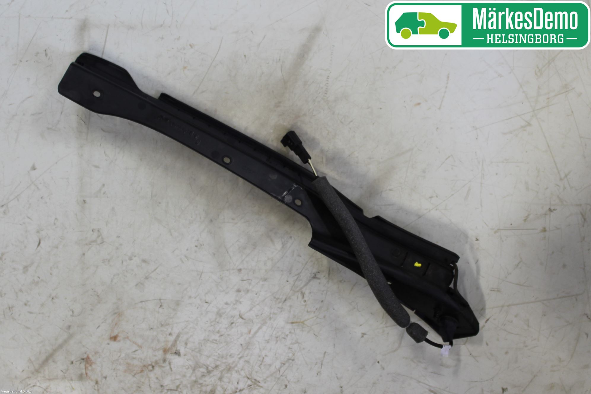 Ford KUGA 13-16 Bakluckeöppnare Automatisk