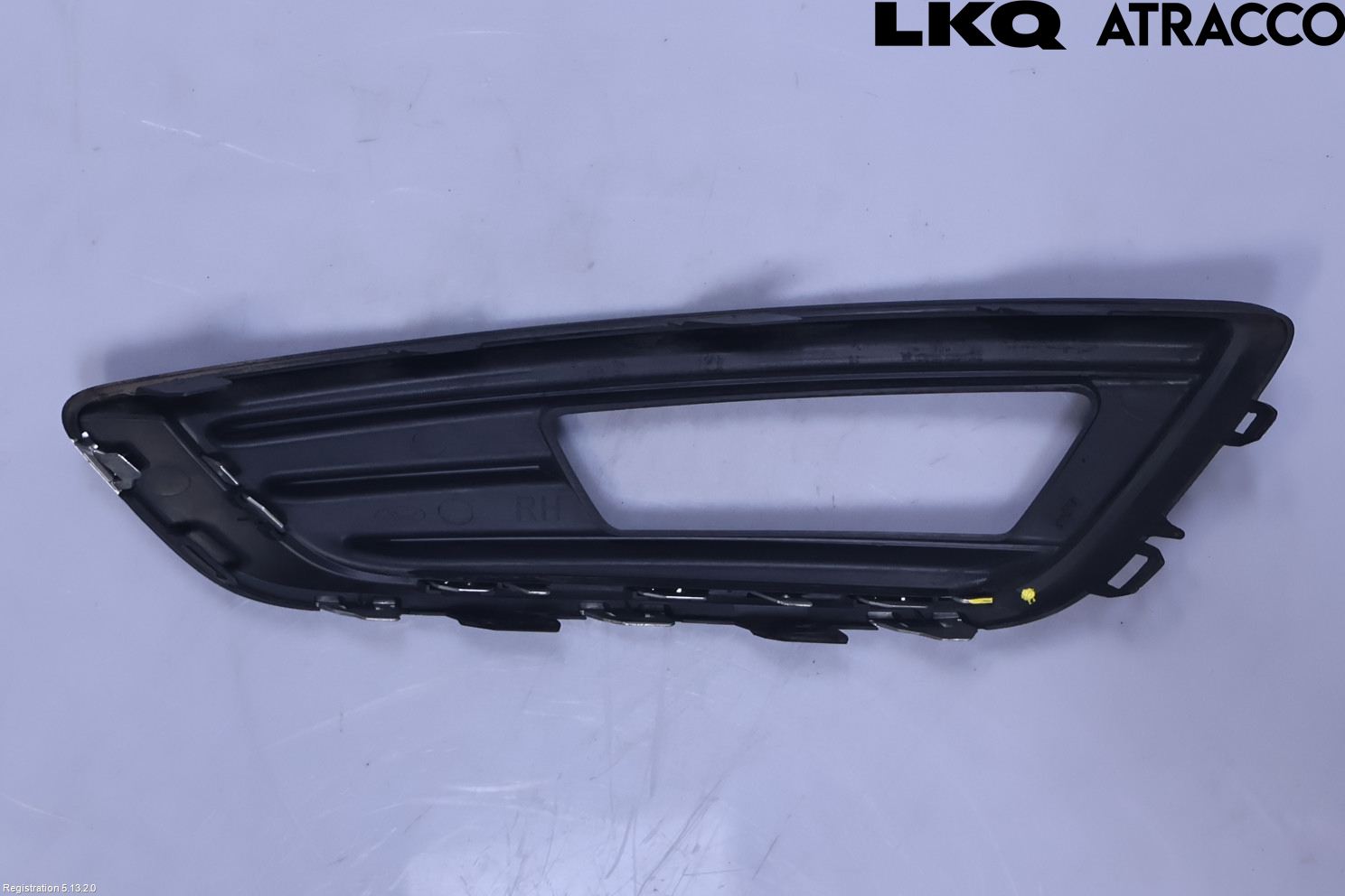 Ford FOCUS 15-18 Dimljussarg Fram