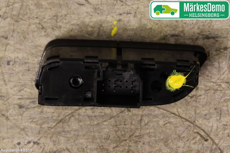 Ford GRAND C-MAX  11-14 Strömställare Elruta