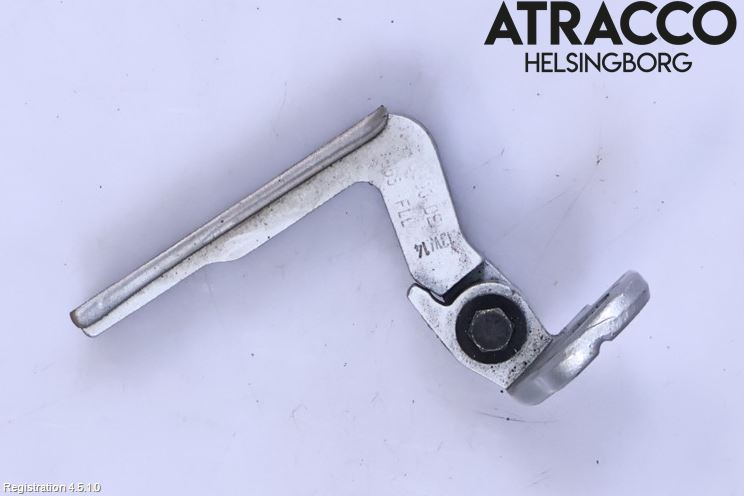 Volvo V40 12-19 Dörrgångjärn