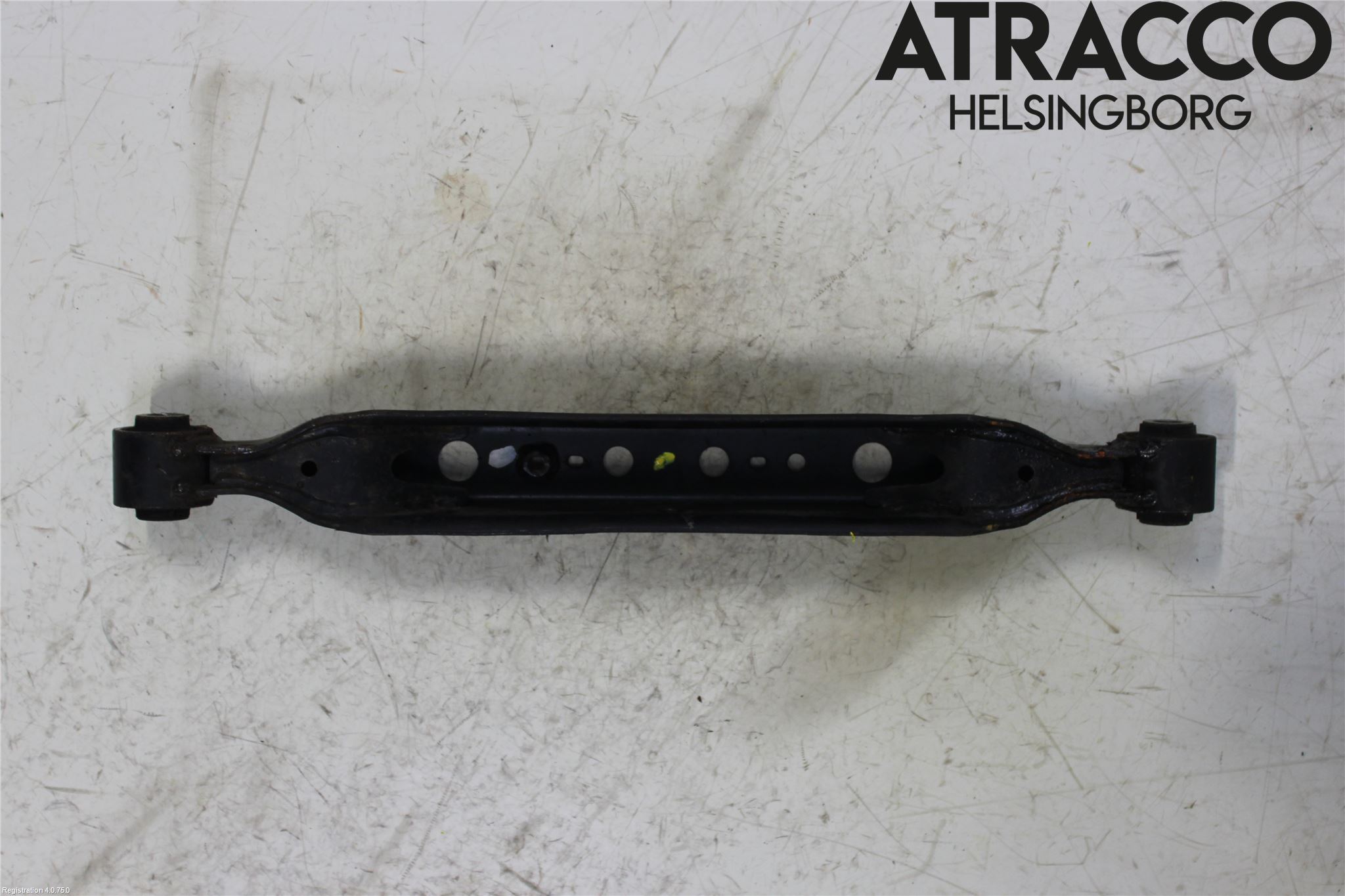 Nissan X-TRAIL 14-21 Bärarm Bak Höger