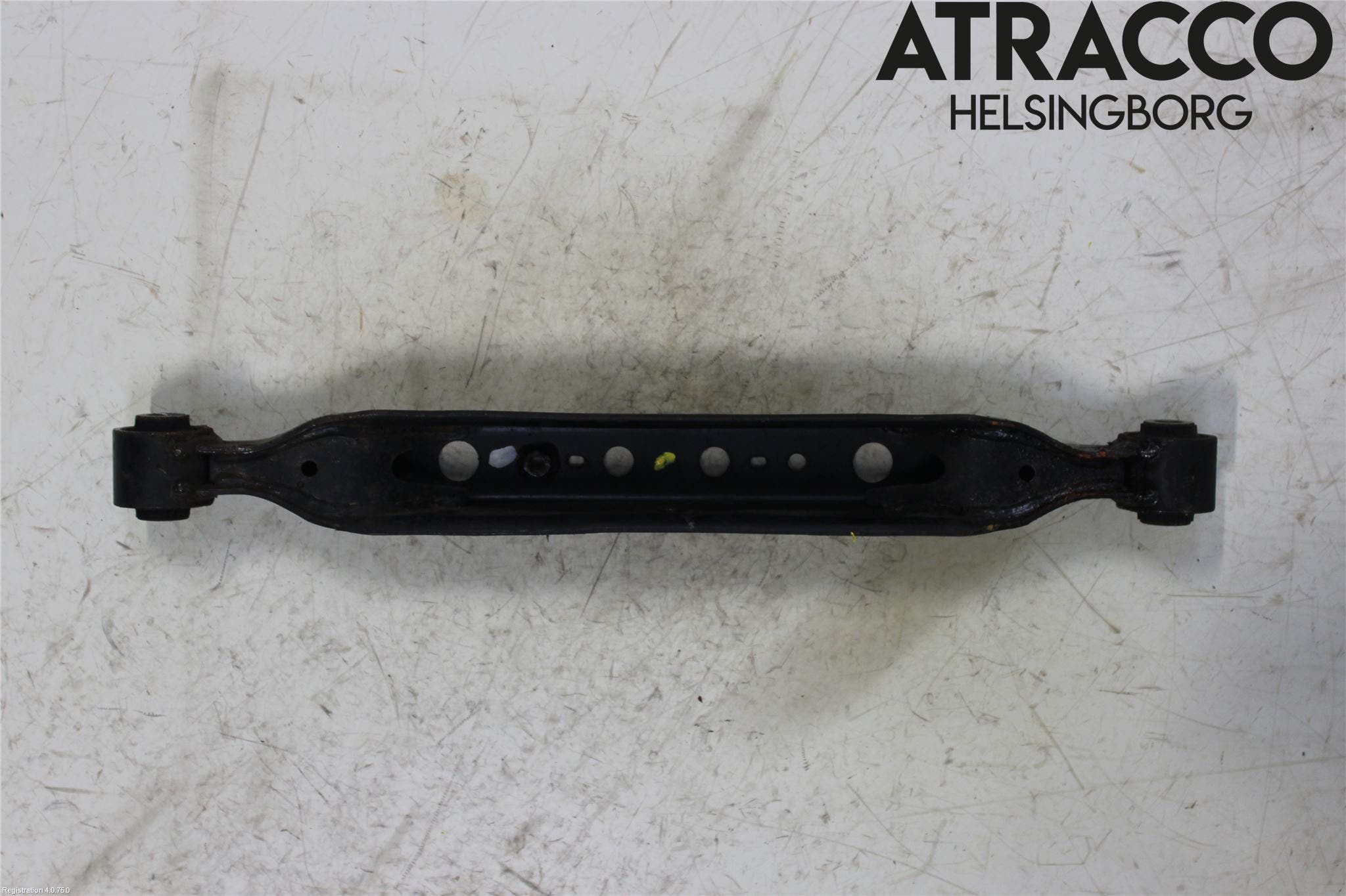 Nissan X-TRAIL 14-21 Bärarm Bak Höger