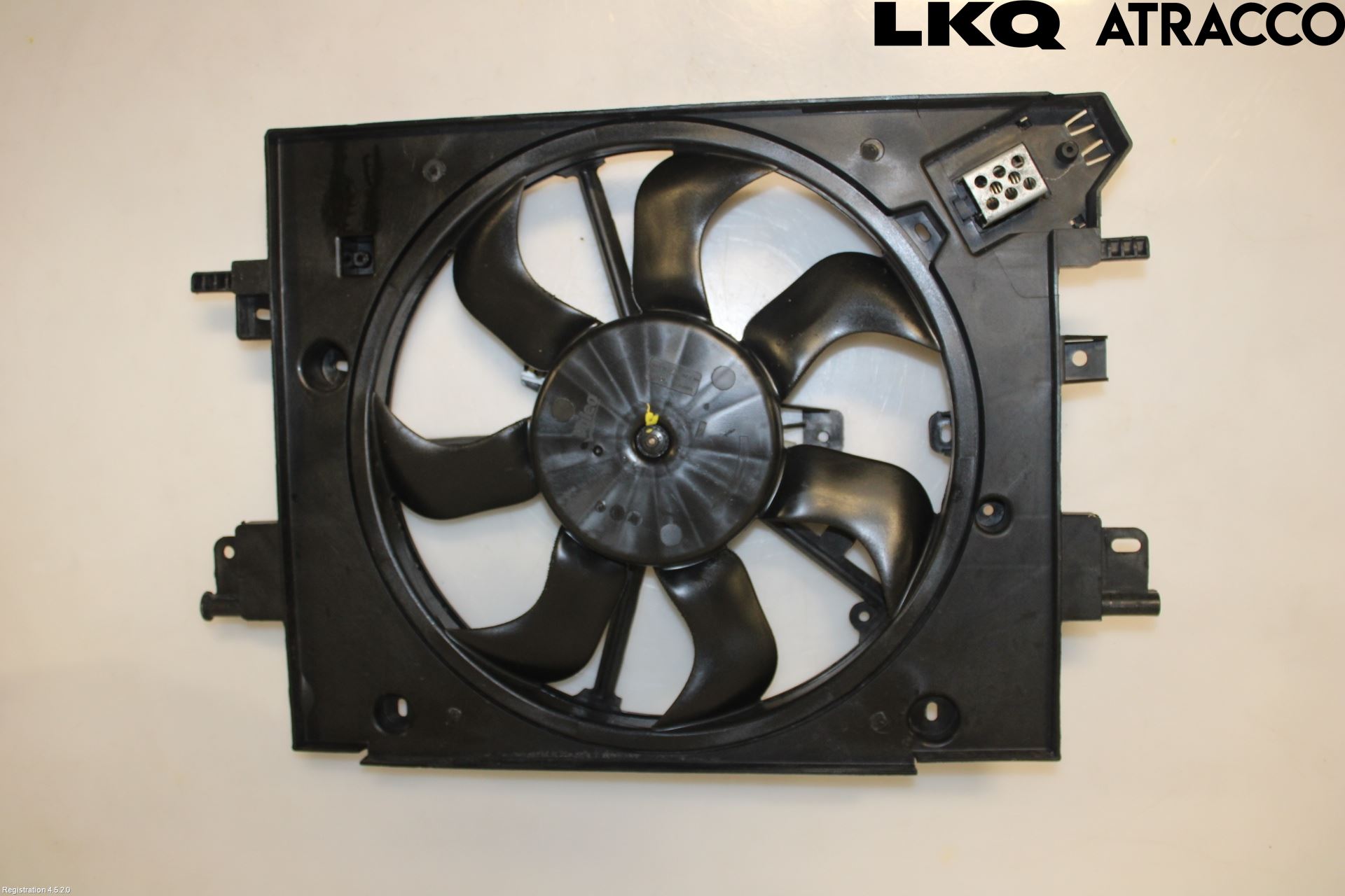 Dacia DUSTER 18-24 Kylfläkt El