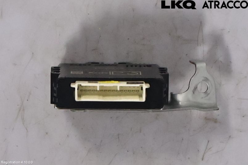 Toyota HILUX 16- Styrenhet Strålkastare