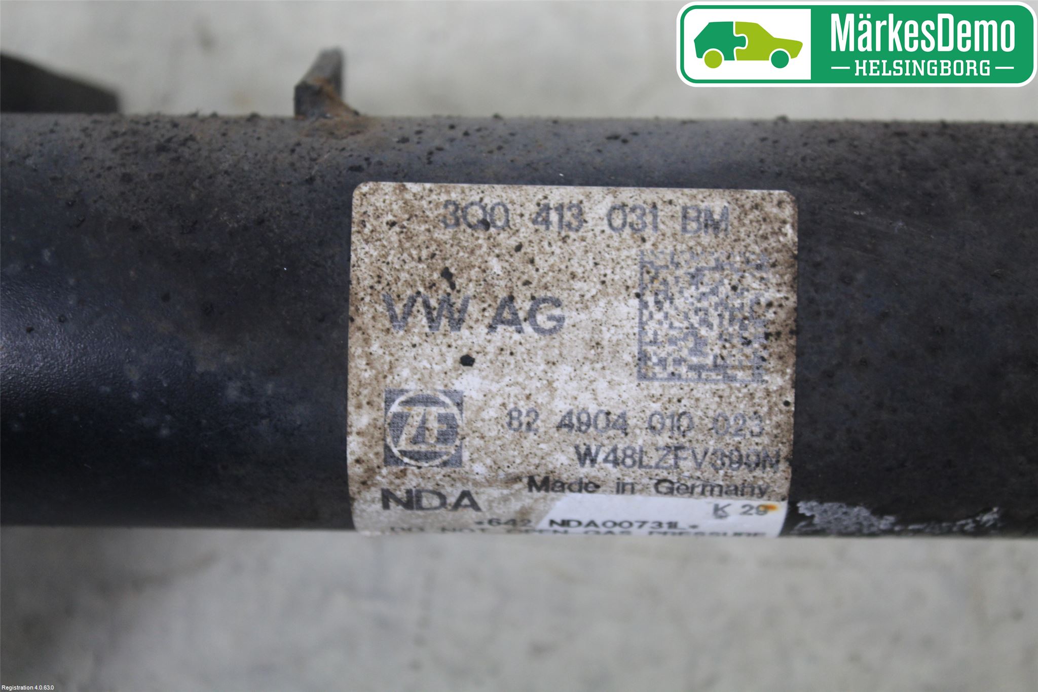 Volkswagen VW PASSAT 15-19 Fjäderben Fram Vänster