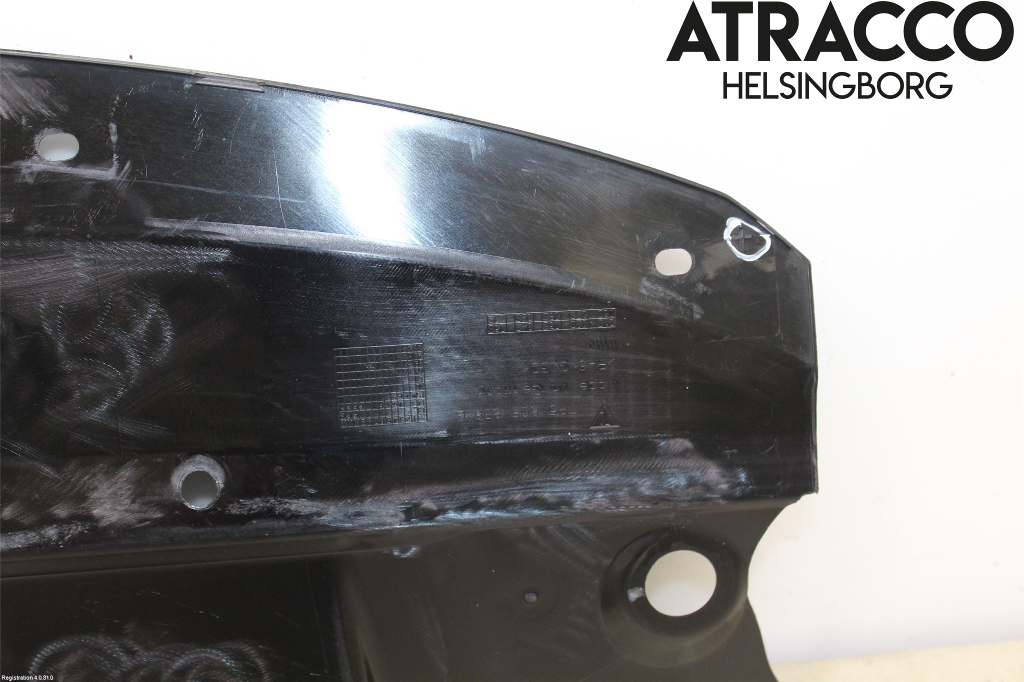 Porsche CAYENNE 03- Front Huvlåsplåt-Balk