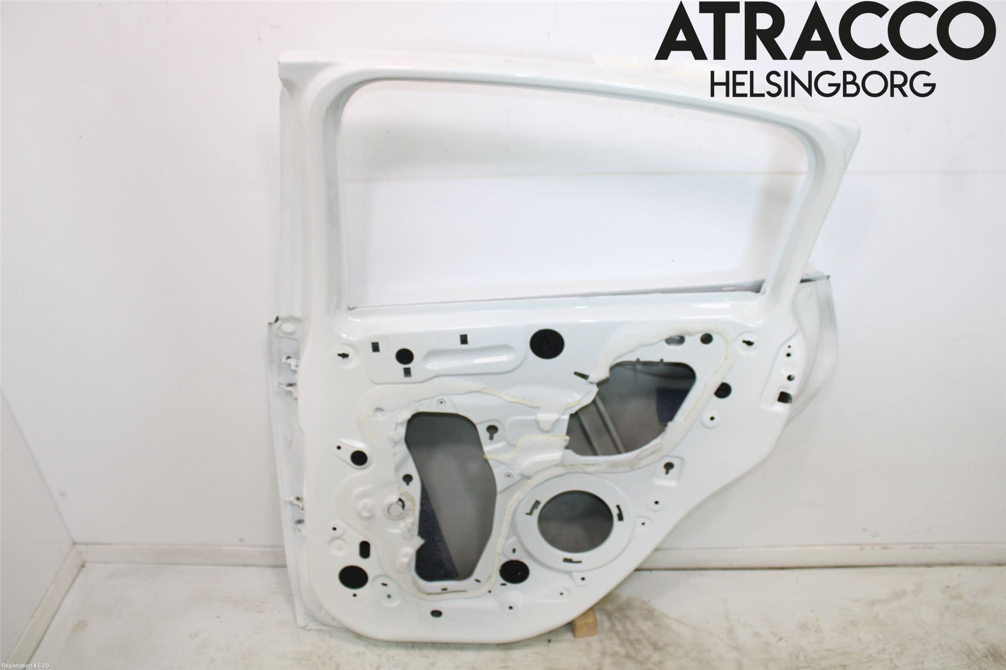 Peugeot 208 12-15 Dörr Bak Höger