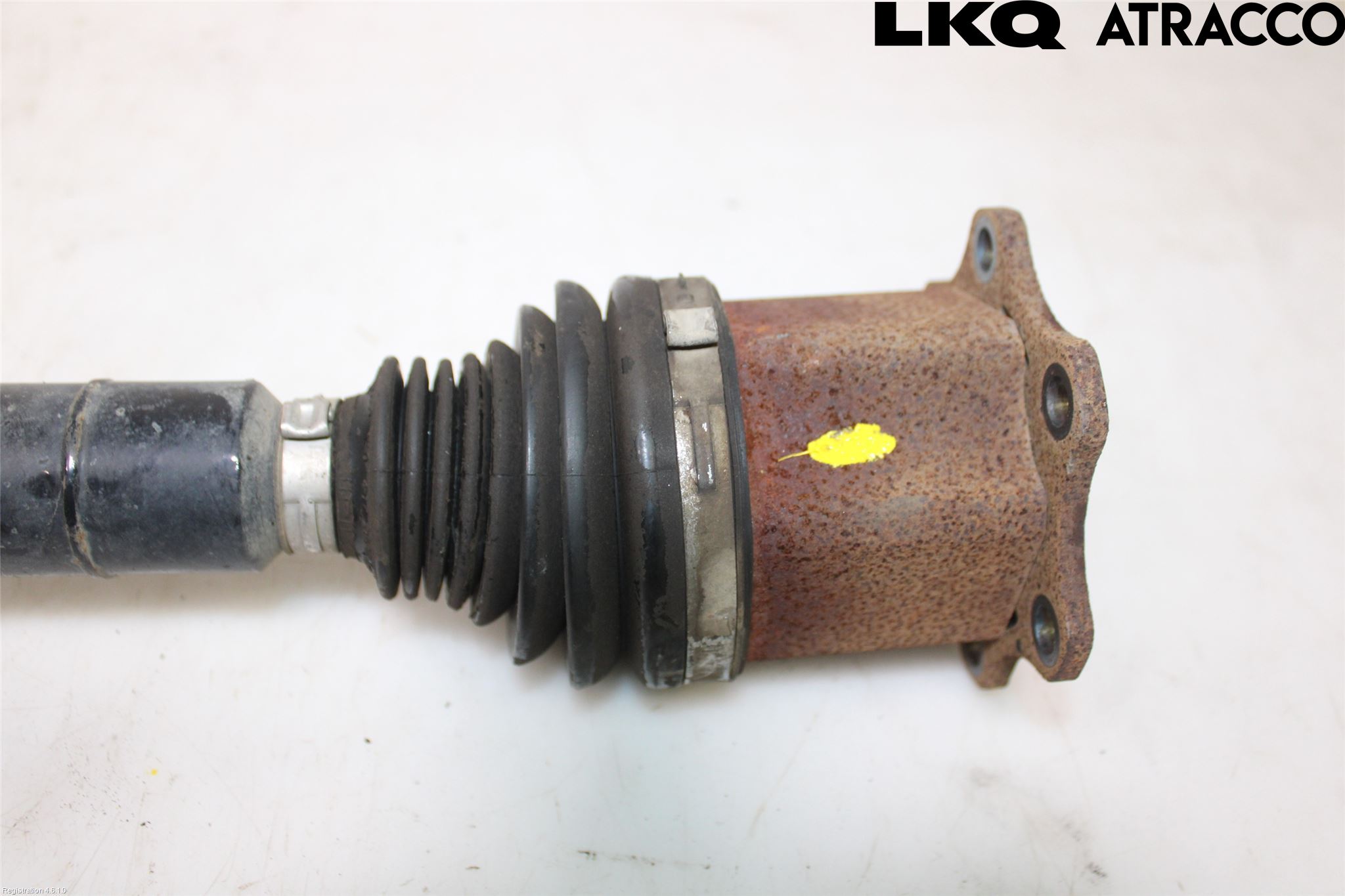 Volkswagen VW PASSAT 15-19 Drivaxel Fram Höger