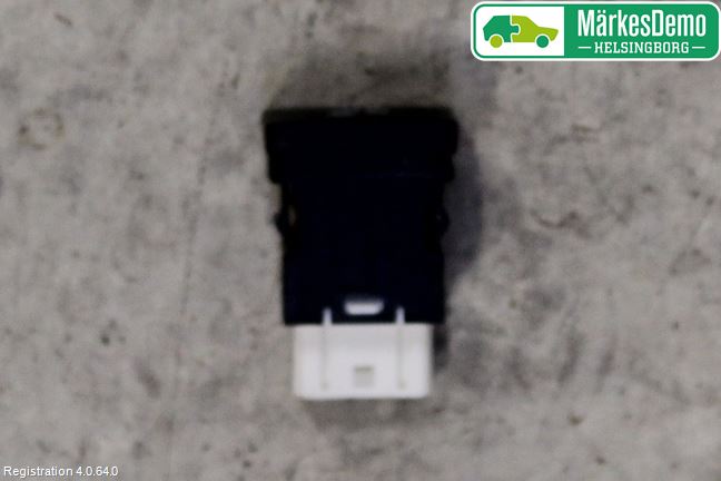 Mitsubishi OUTLANDER 13-21 Strömställare Övrigt