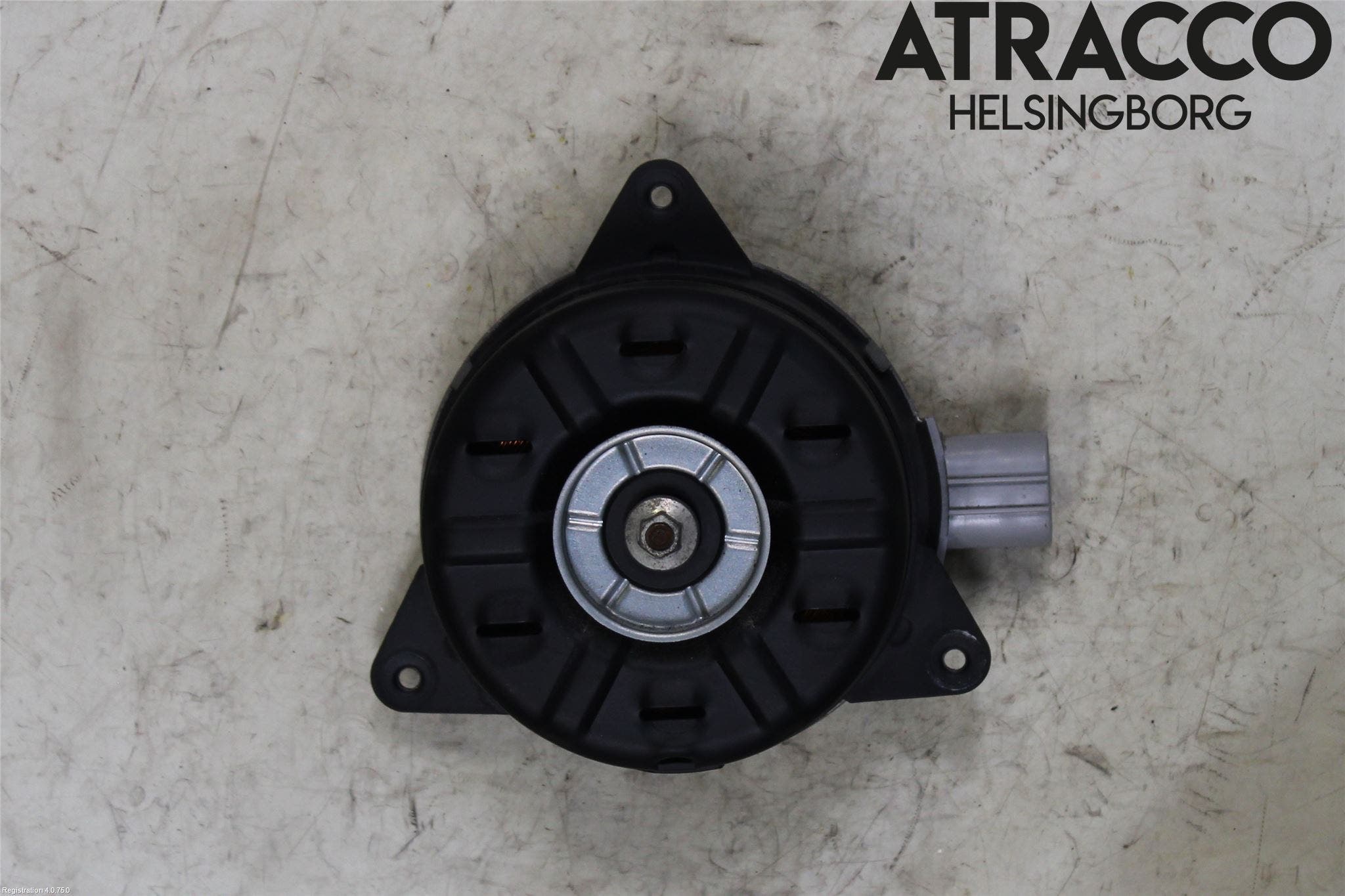 Toyota YARIS XP130 12-14 Kylfläkt El