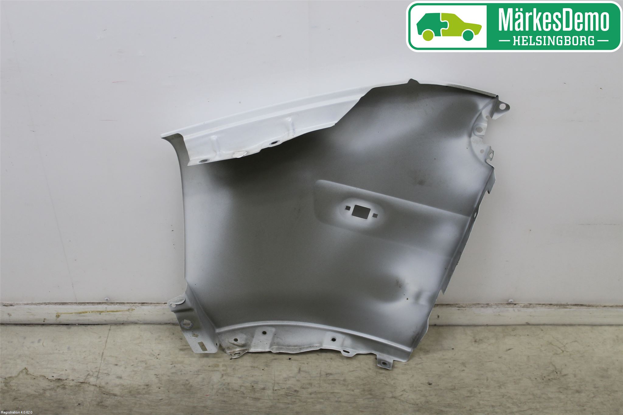 Nissan INTERSTAR 02-11 Skärm Fram Höger