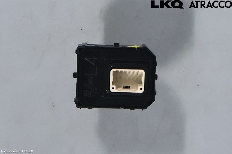 Toyota YARIS XP21 20- Strömställare Spegel