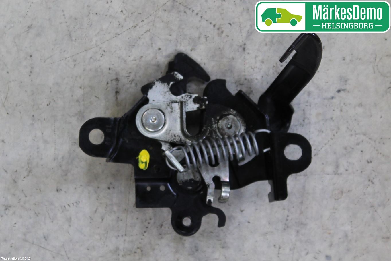 Toyota YARIS XP130 15-20 Huvlås