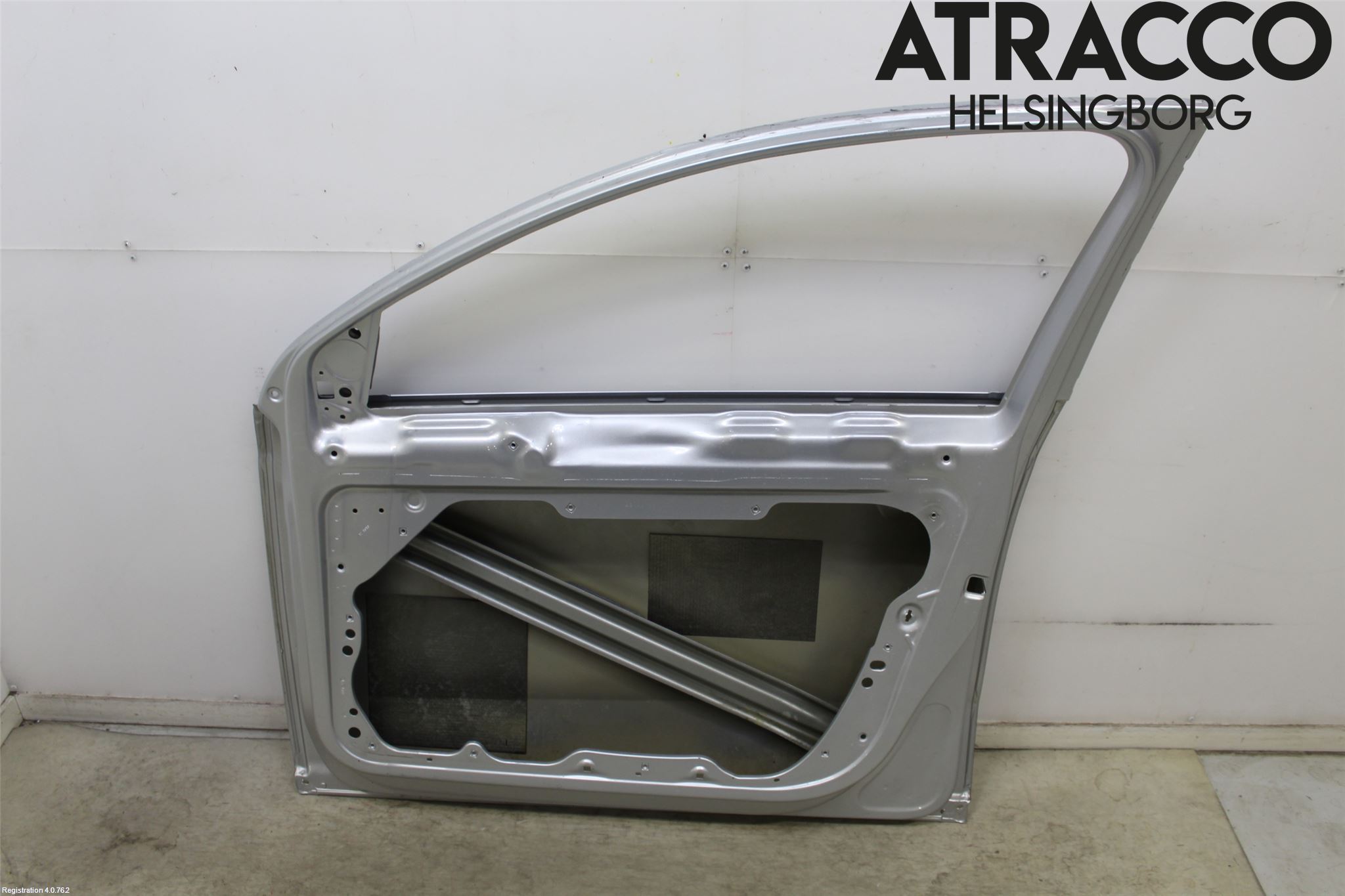 Volkswagen VW PASSAT 11-14 Dörr Fram Höger