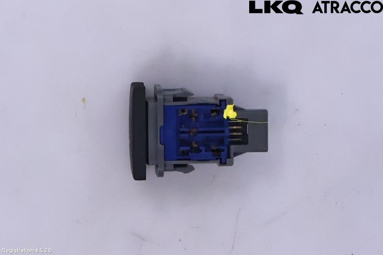 Toyota AURIS 13-19 Strömställare Övrigt