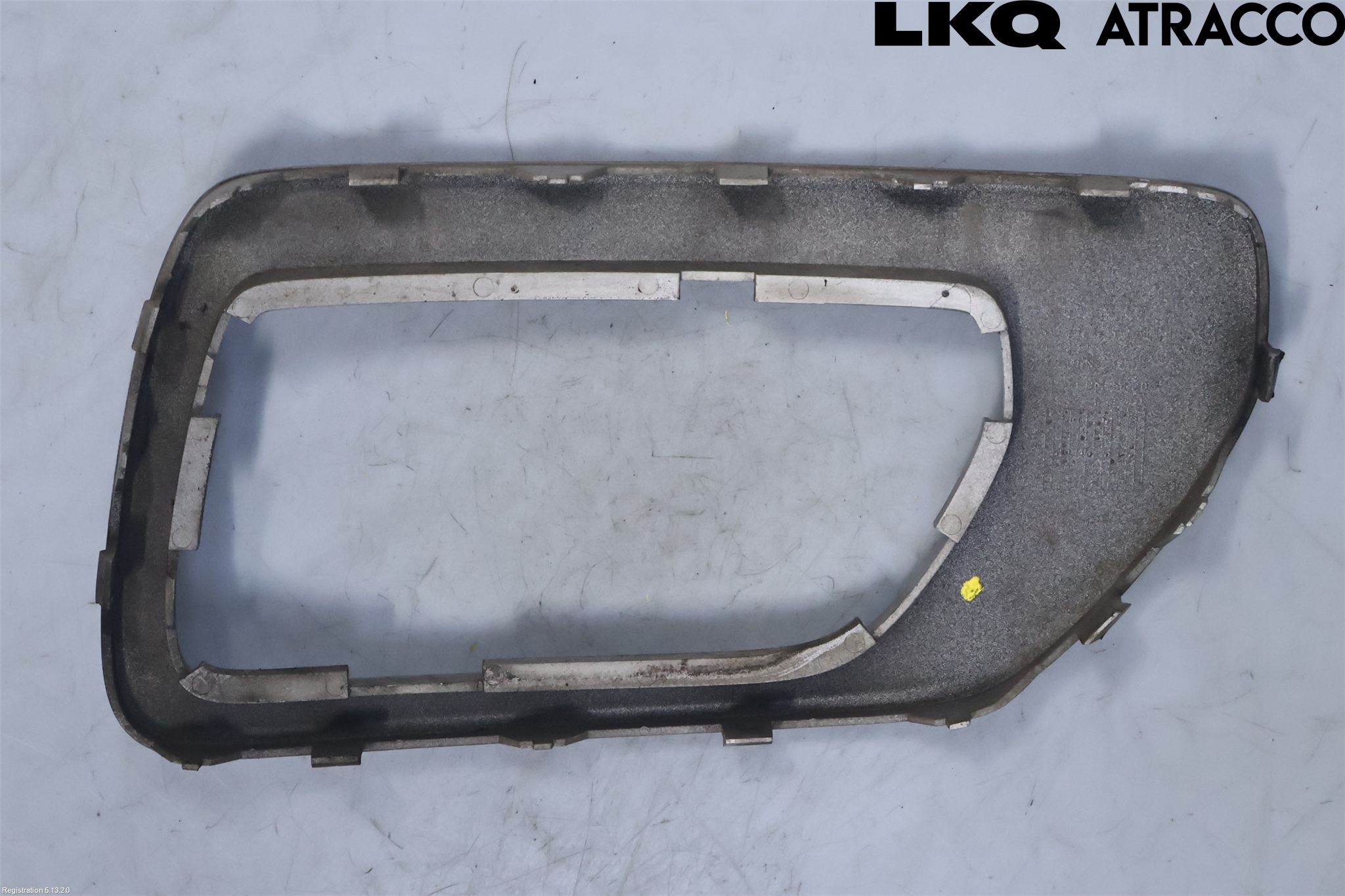 Volvo XC70 08-13 Dimljussarg Fram
