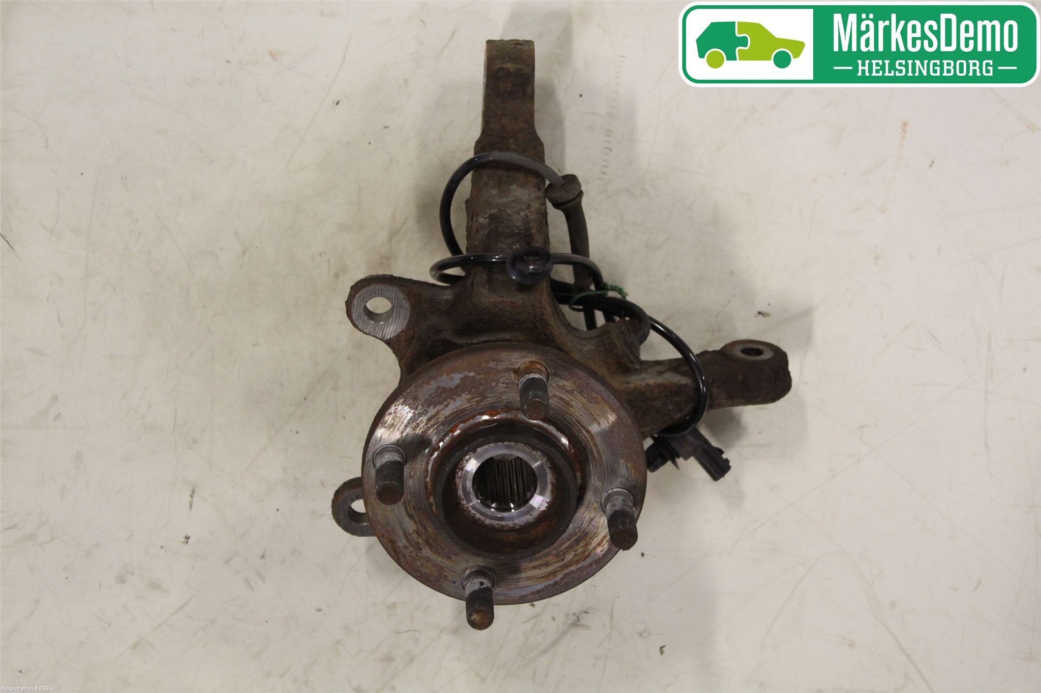 Nissan NOTE E12 14-20 Styrspindel Lagerhus Vä