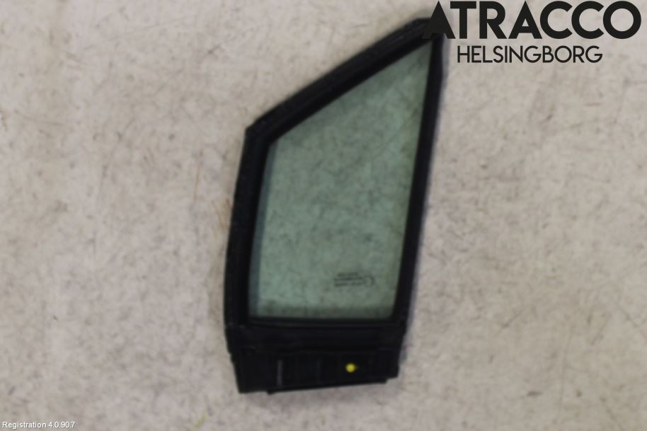 Toyota COROLLA 19- Dörruta Fram Lilla Hö