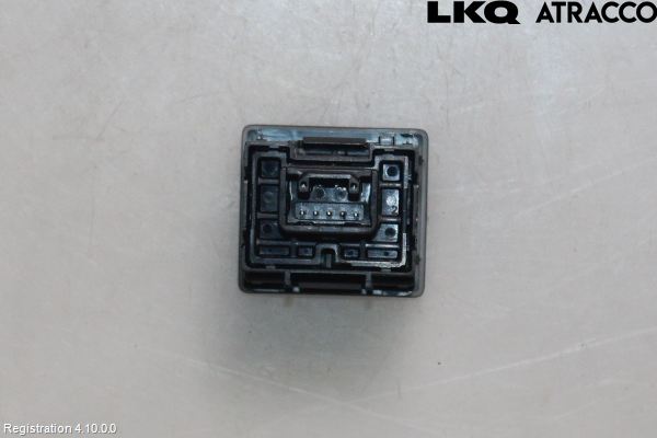 Toyota RAV4 13-18 Strömställare Övrigt