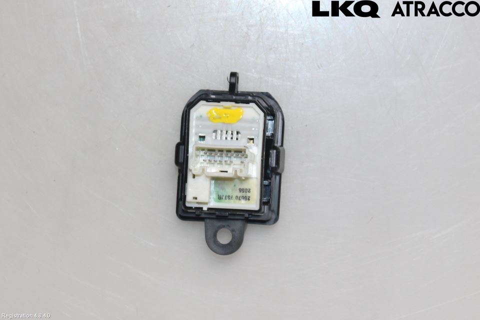 Renault KADJAR 15- Strömställare Spegel