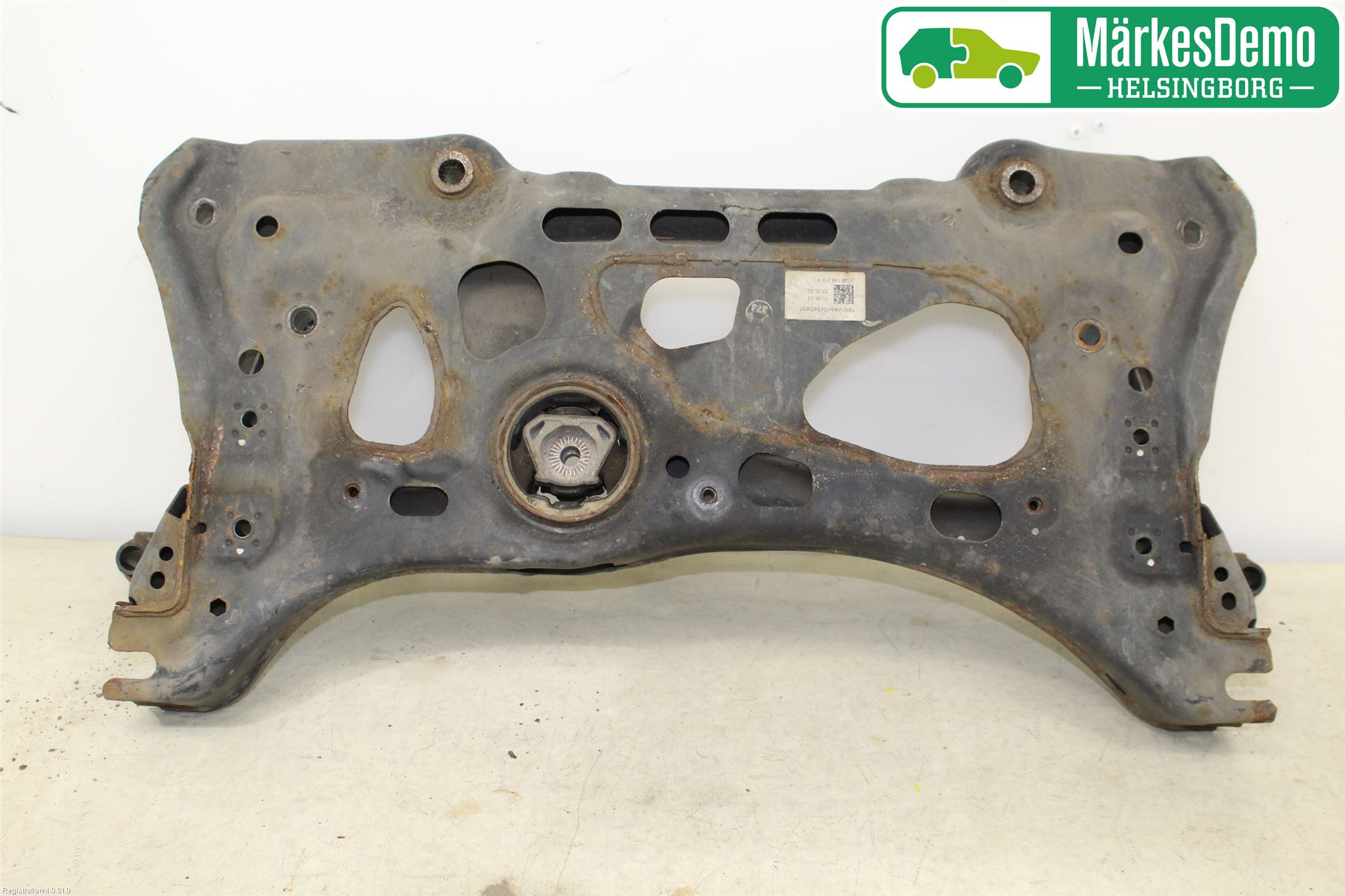 Volkswagen VW GOLF / E-GOLF VII 13-20 Framvagnsbalk