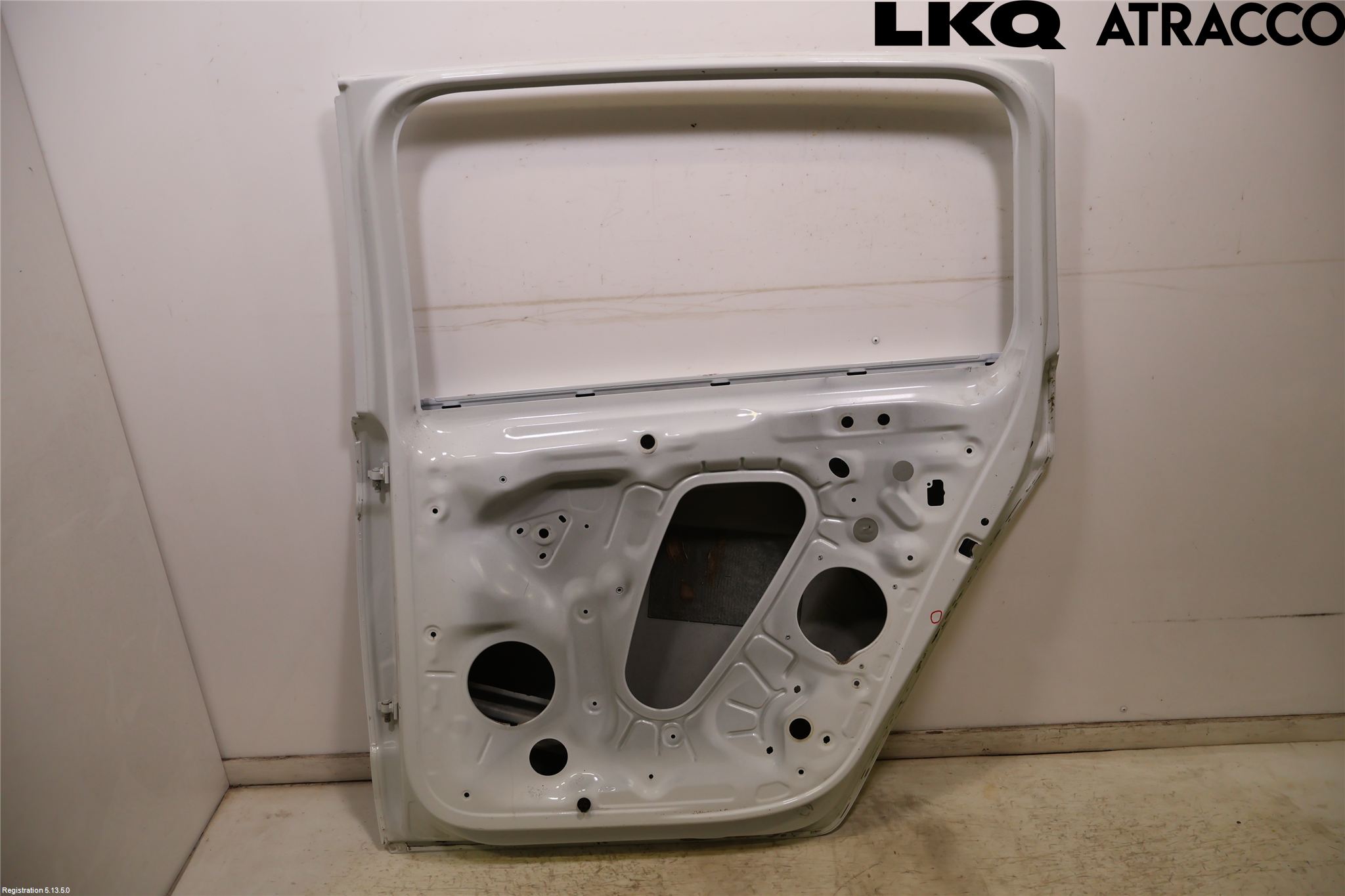 Volkswagen VW TOURAN 16- Dörr Bak Höger