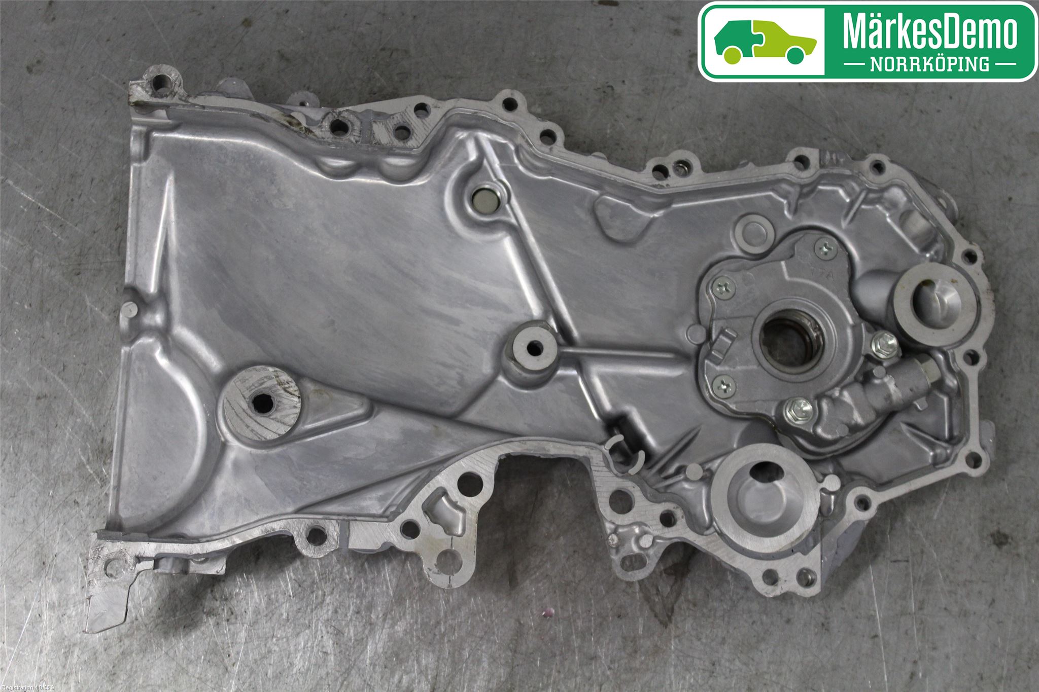 Toyota YARIS XP130 15-20 Kamrem-Transmissionskåpa
