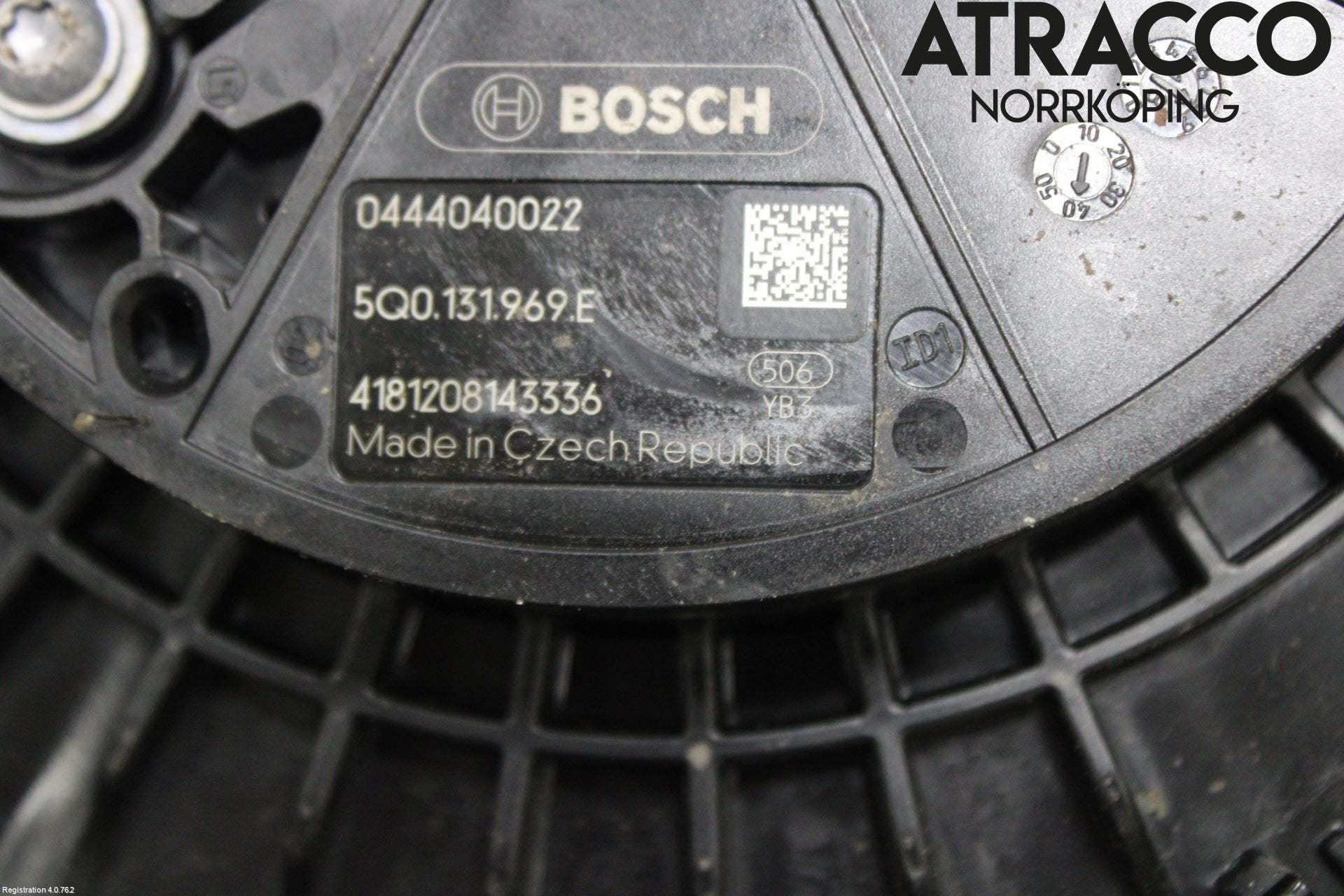 Skoda OCTAVIA (5E) 13-20 Adblue Tank