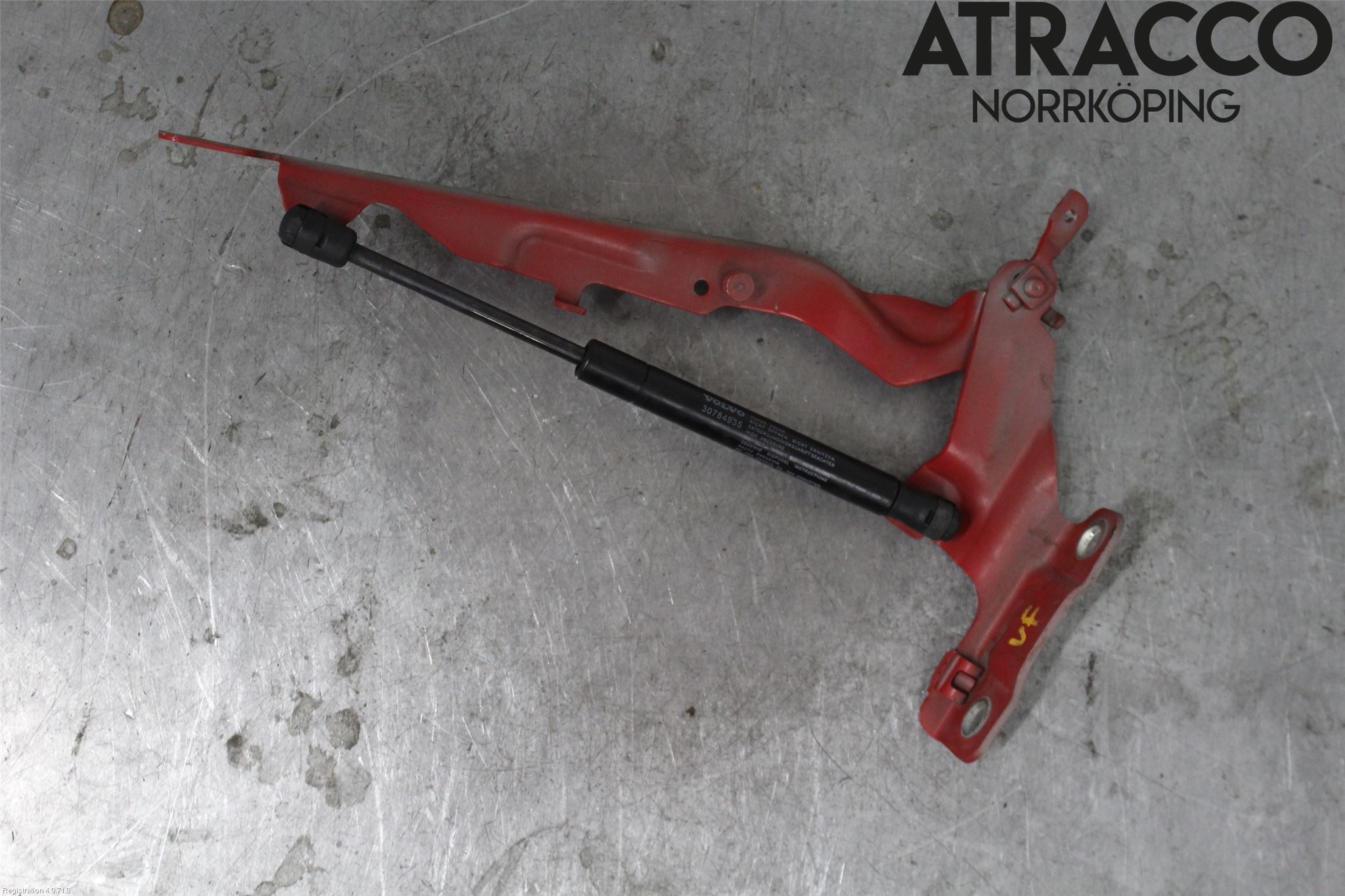 Volvo XC60 14-17 Huvgångjärn