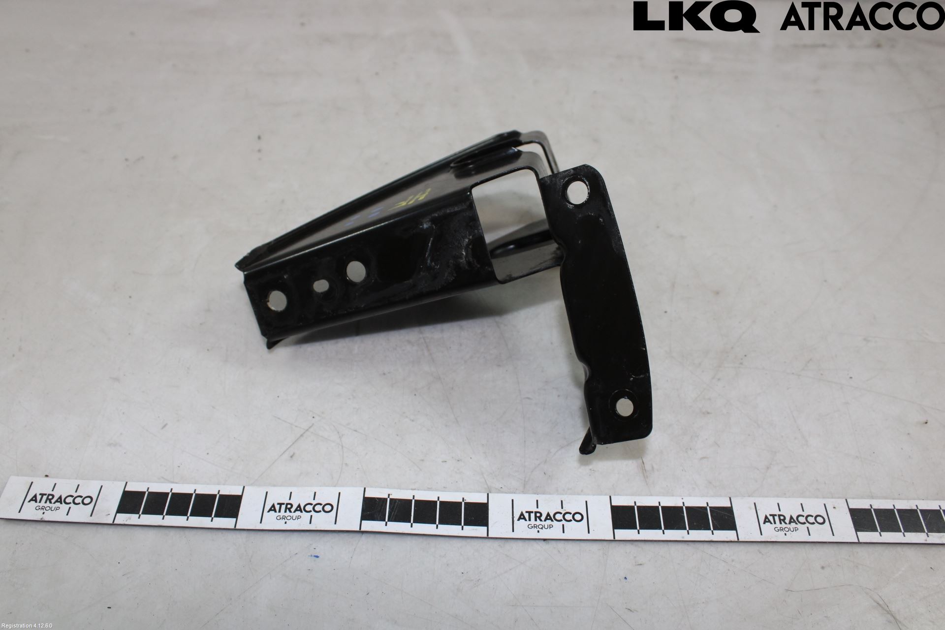 BMW 3 E90/91 SED/TOU 05-12 Front Huvlåsplåt-Balk