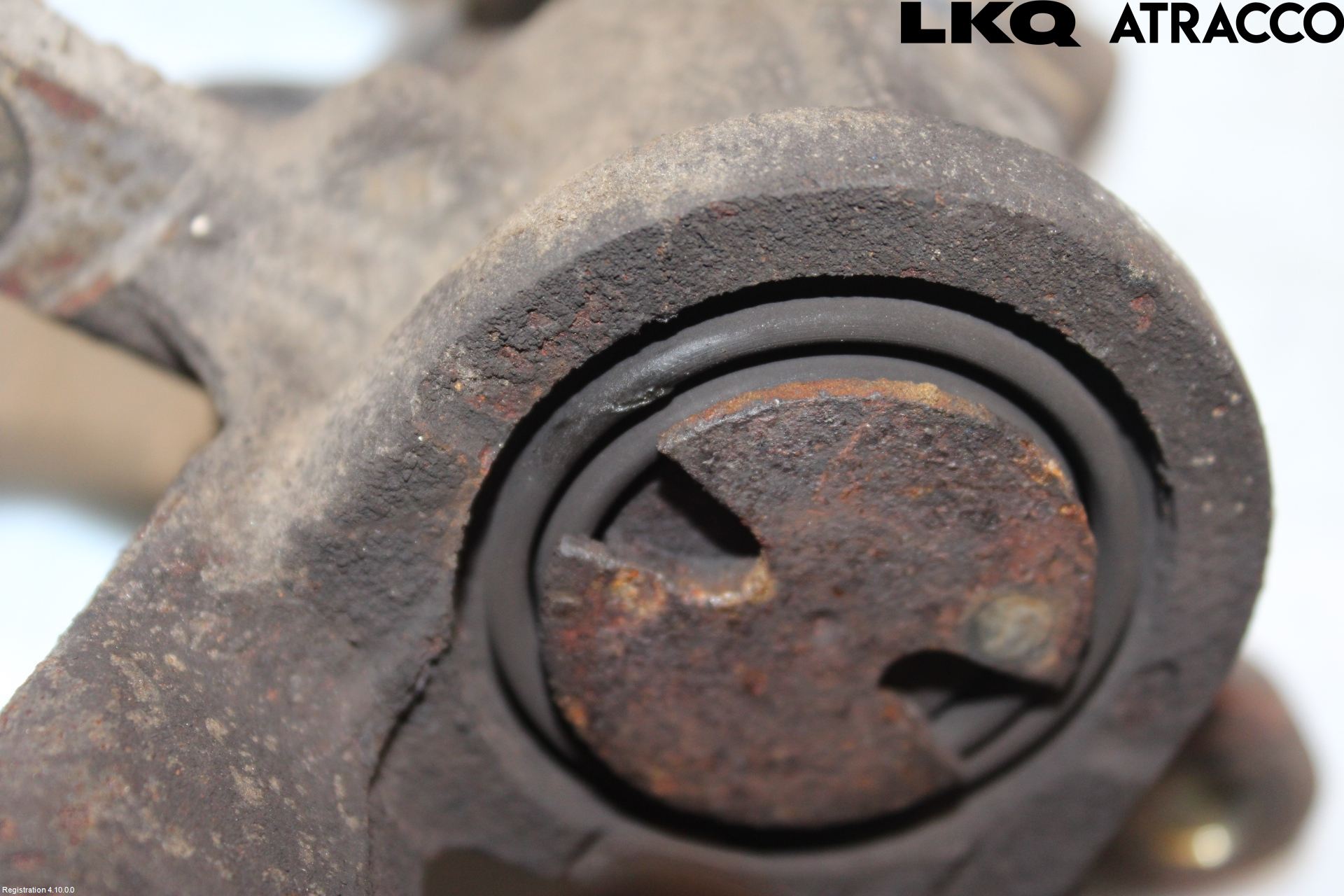 Ford MONDEO     01-06 Bromsok Bak Höger