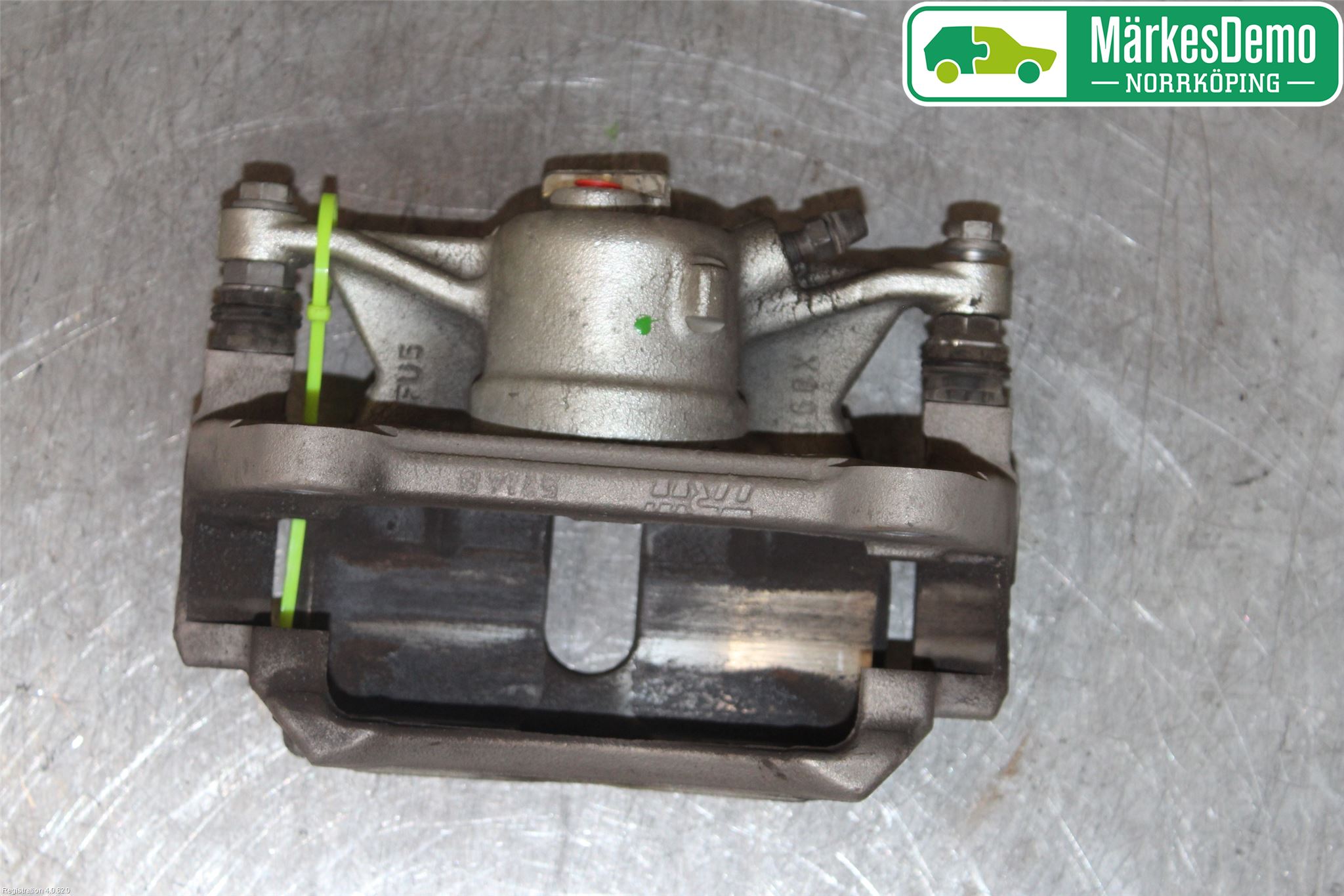 Skoda KAROQ 18- Bromsok Fram Höger