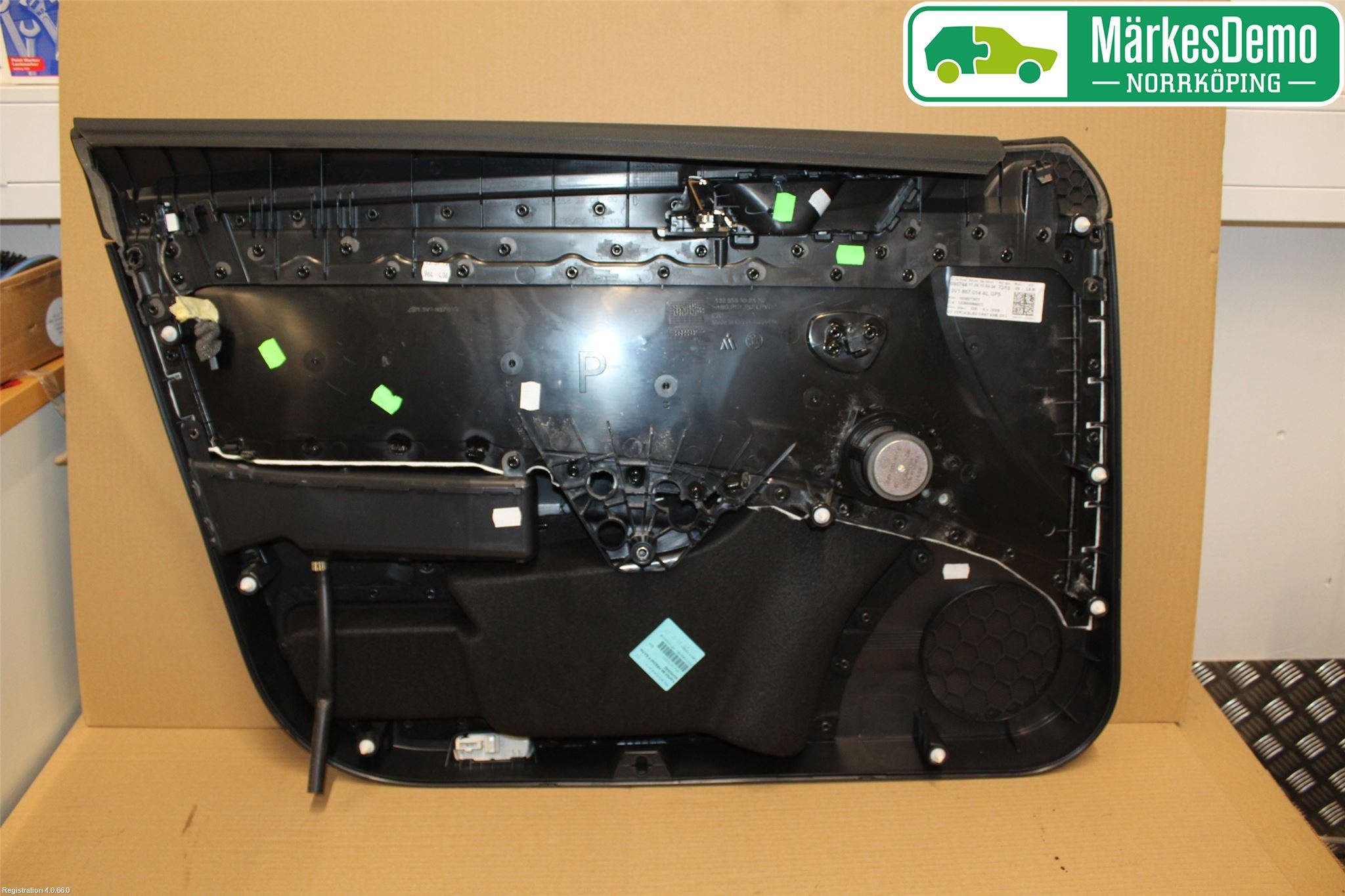 Skoda SUPERB 16-24 Dörrklädsel Hö