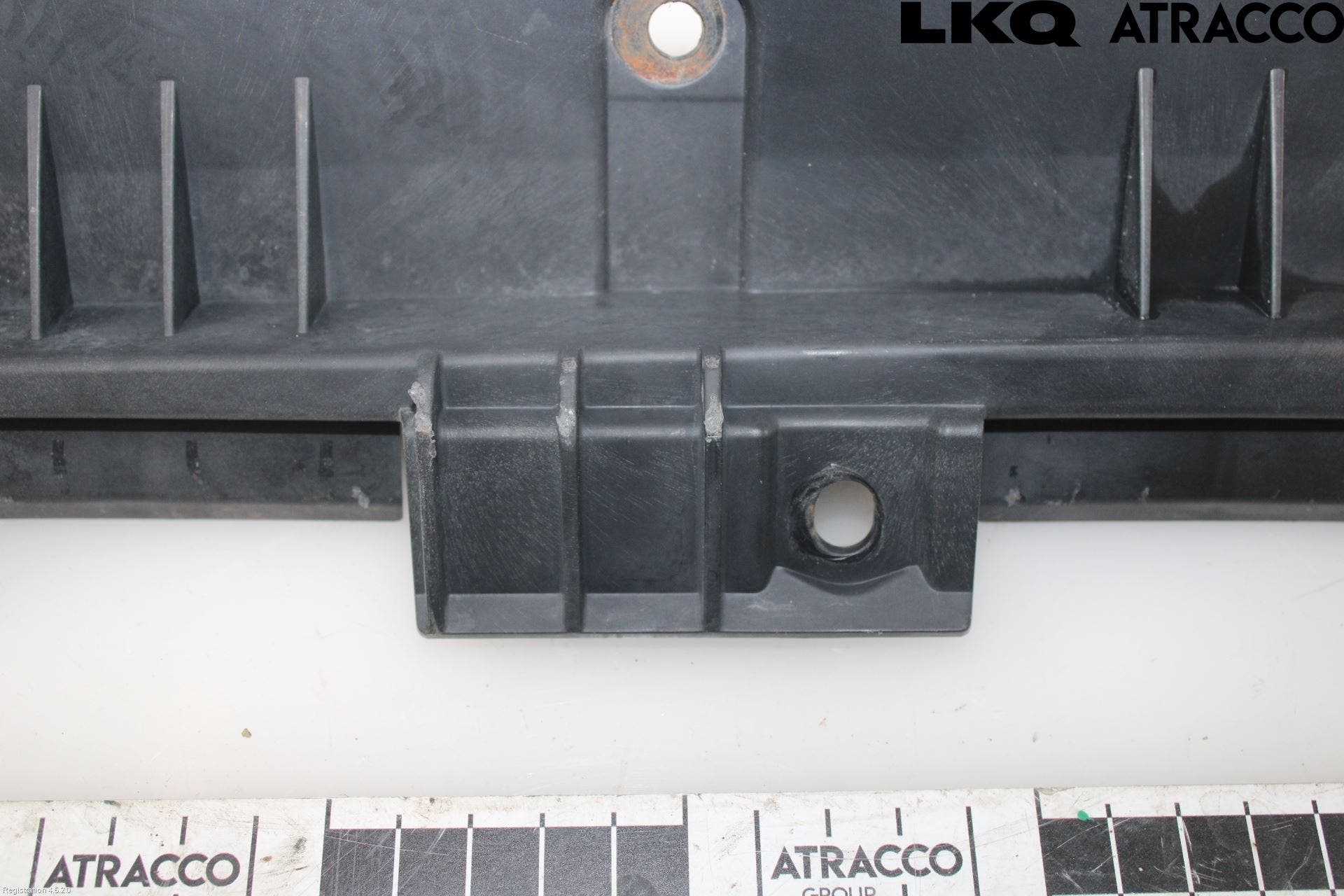 Audi Q5 09-16 Frontplåt