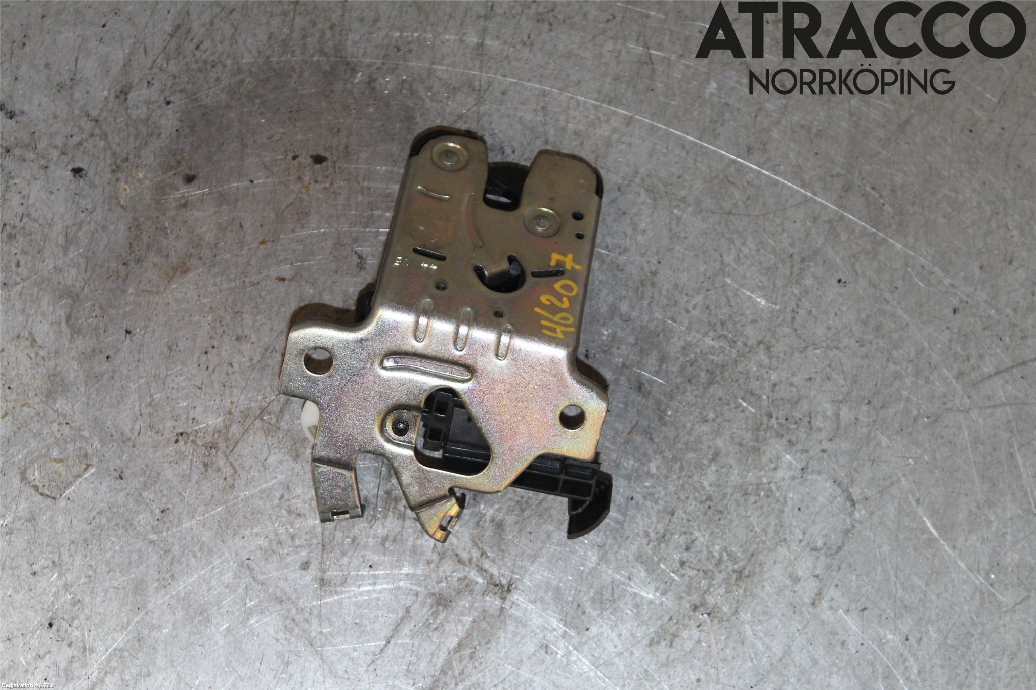 Audi A4/S4 B9 16-19 Låskista Baklucka