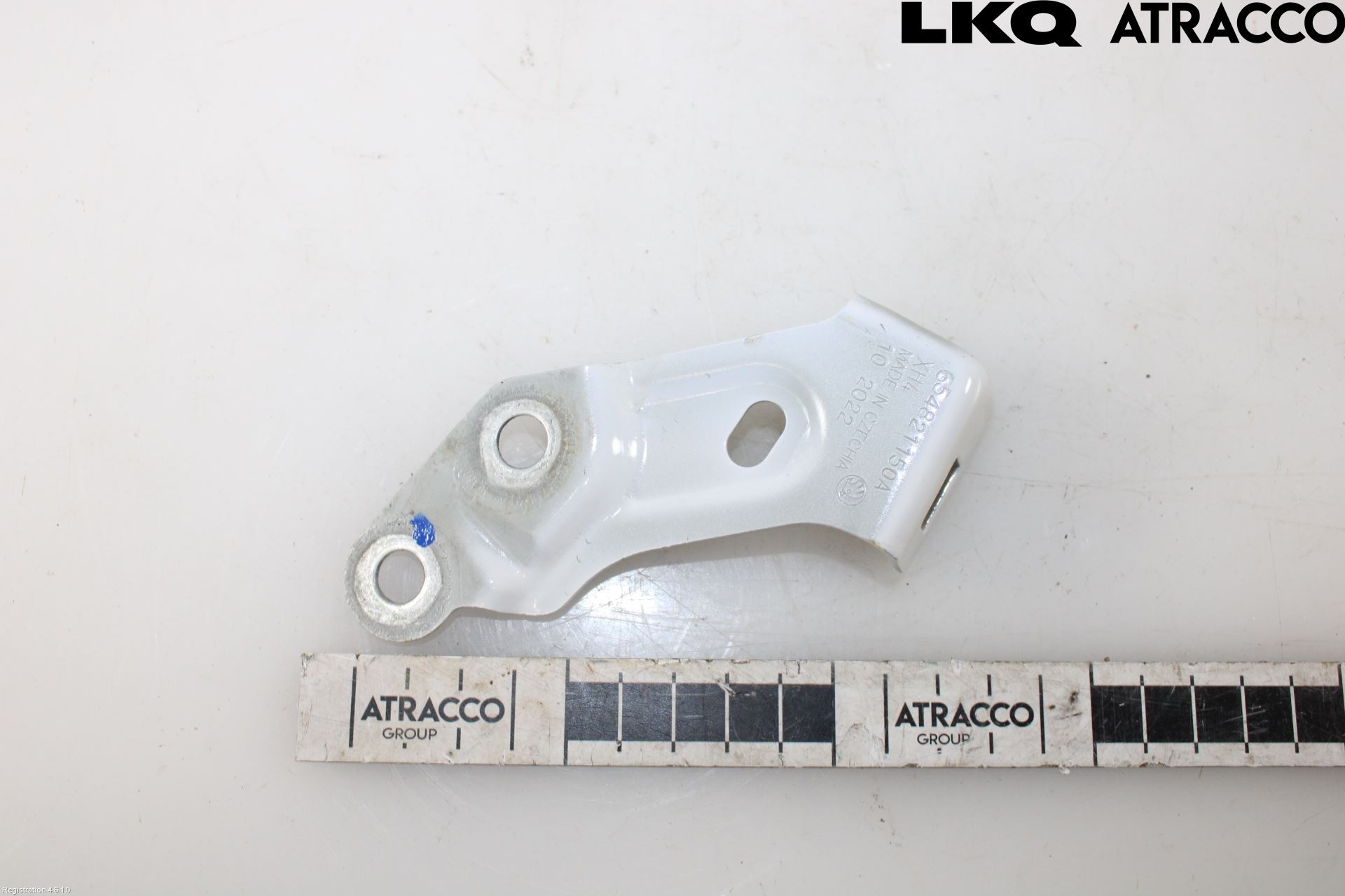 Skoda KAMIQ 20- Skärmfäste Fram Hö