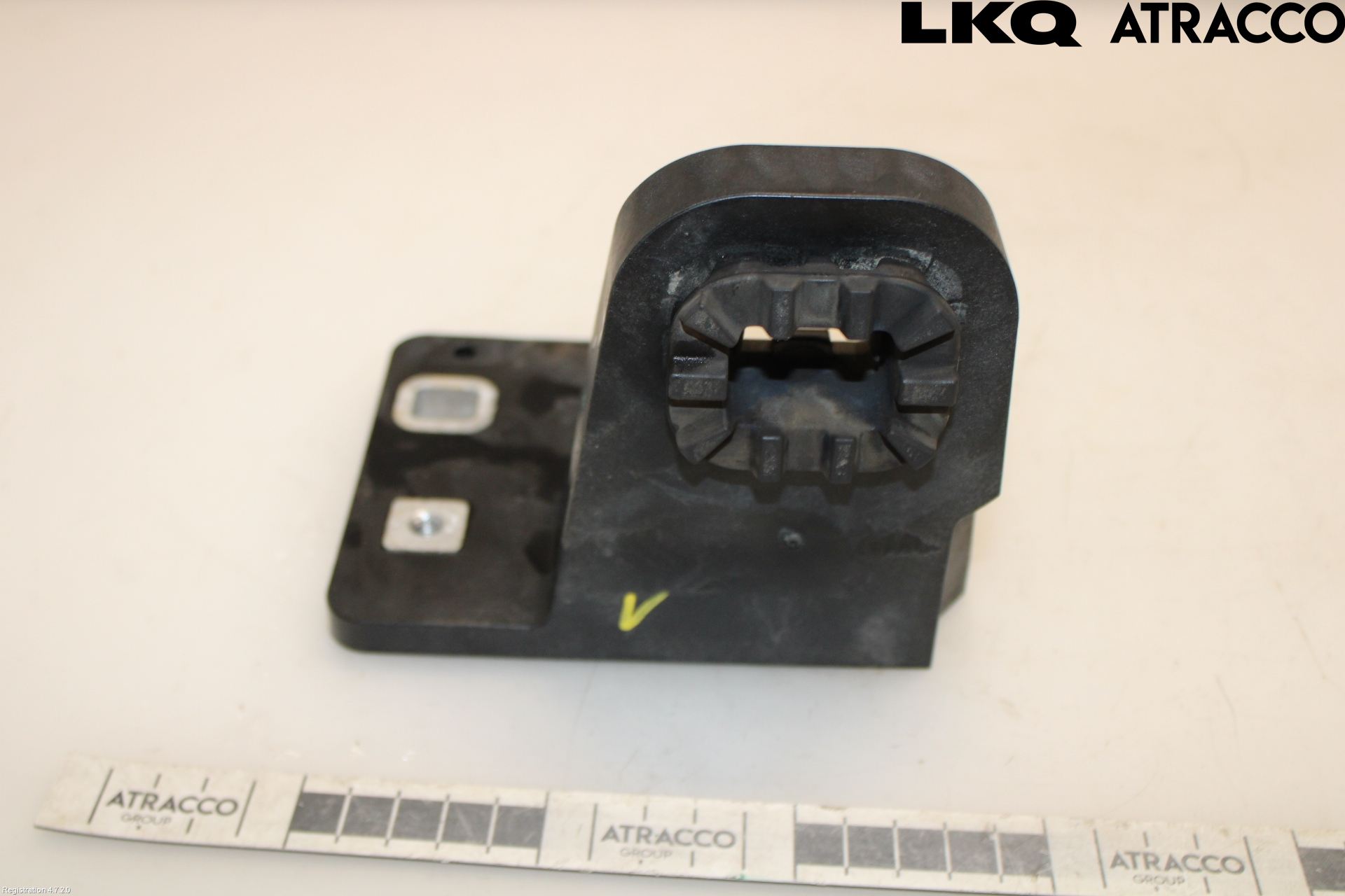 Volkswagen VW ID.4 21- Kylarfäste-Ram-Balk