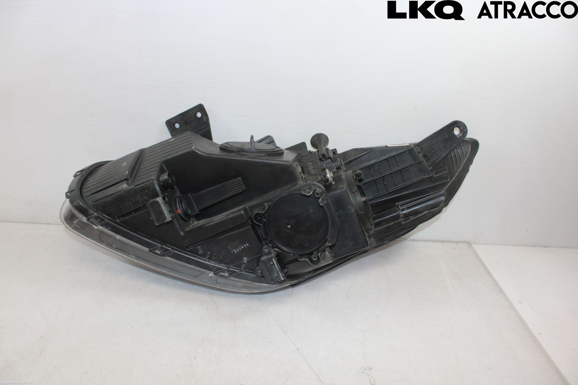 Kia CARENS III 13-19 Strålkastare Höger