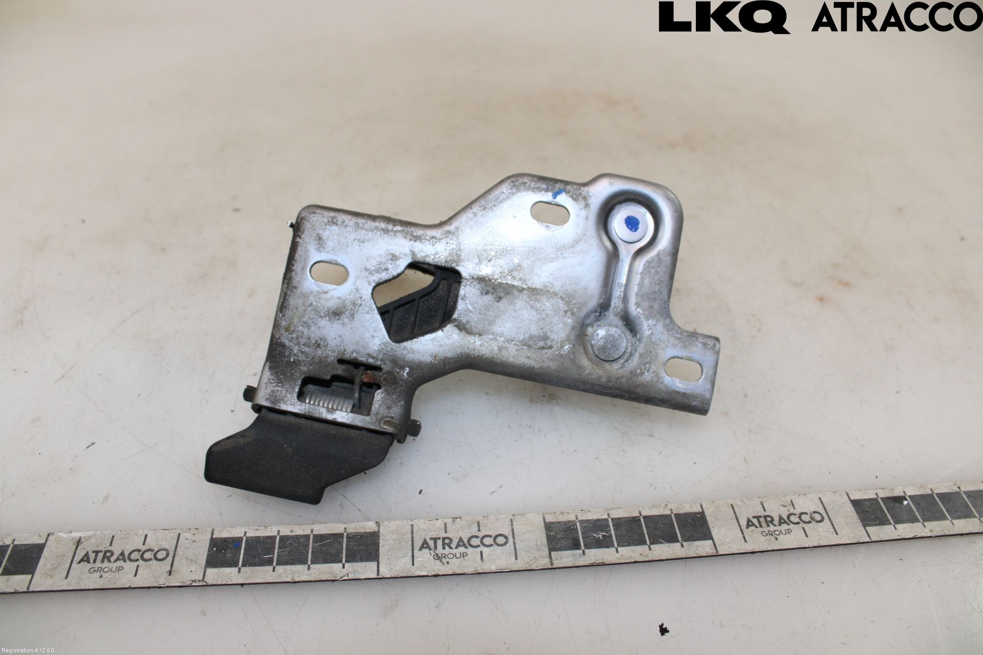 Skoda YETI Huv Spärr