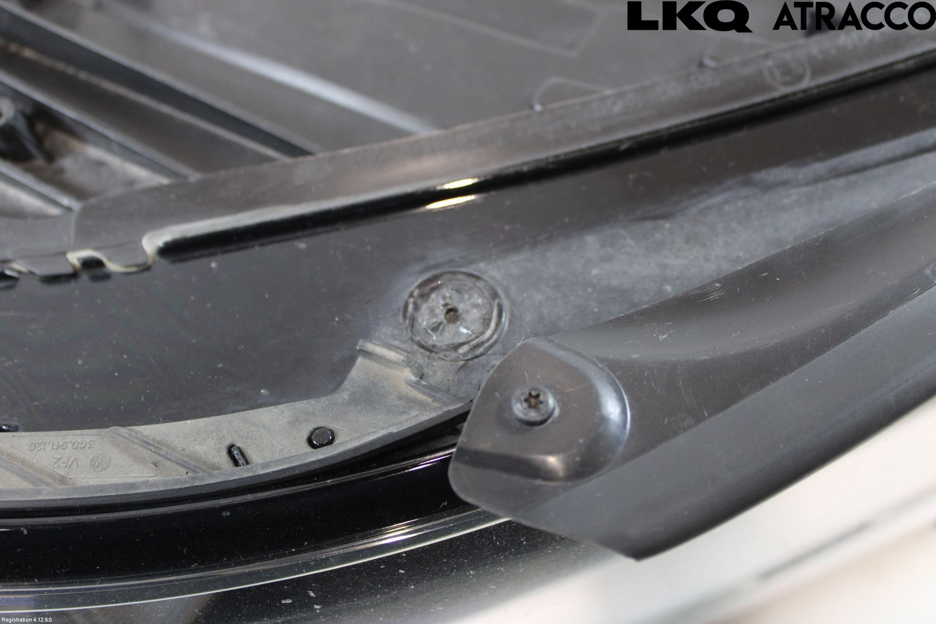 Volkswagen VW PASSAT 15-19 Strålkastare Höger