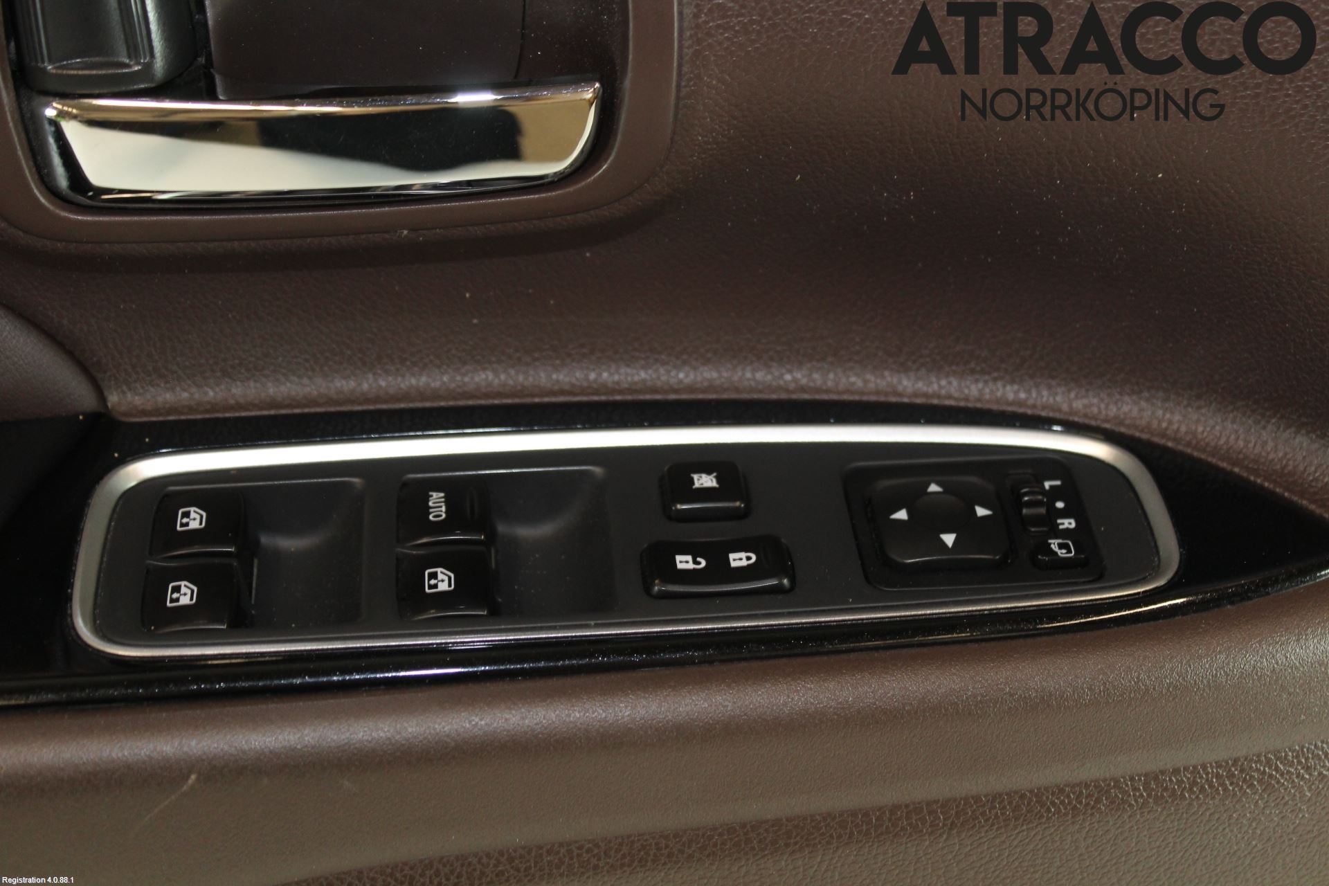 Mitsubishi OUTLANDER 13-21 Dörrklädsel Vä