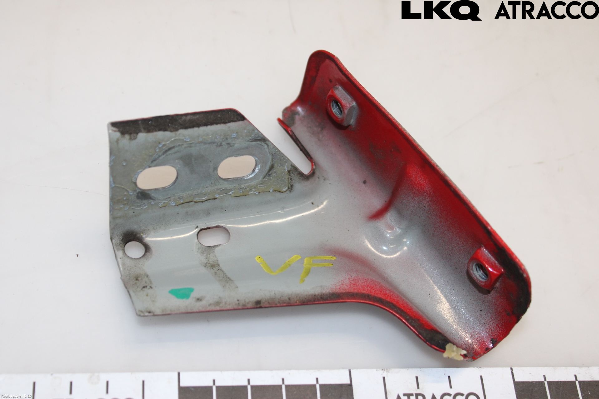 Volkswagen VW POLO 05-09 Skärmfäste Fram Vä