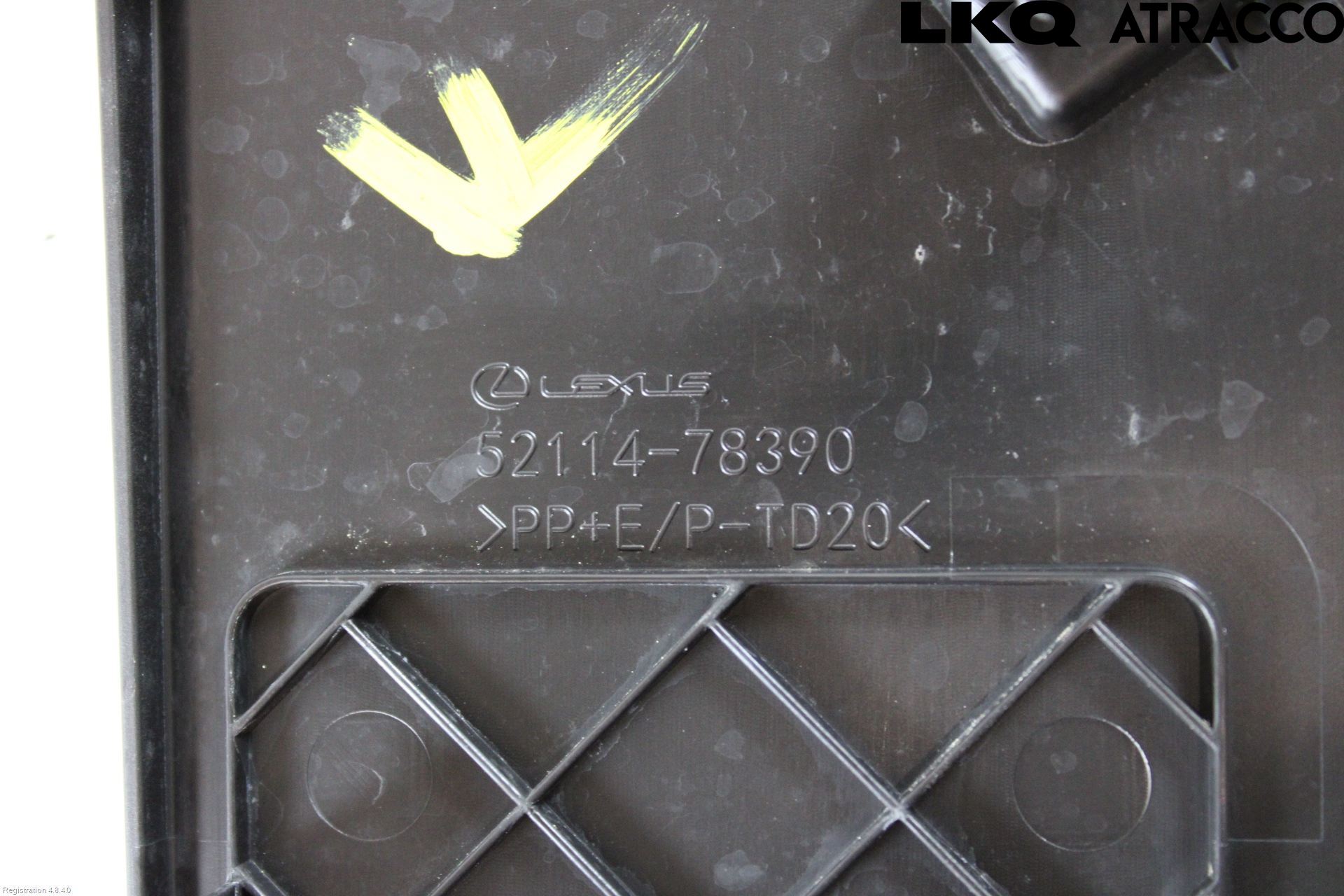 Lexus NX 340h/450h+ 21- Skylthållare