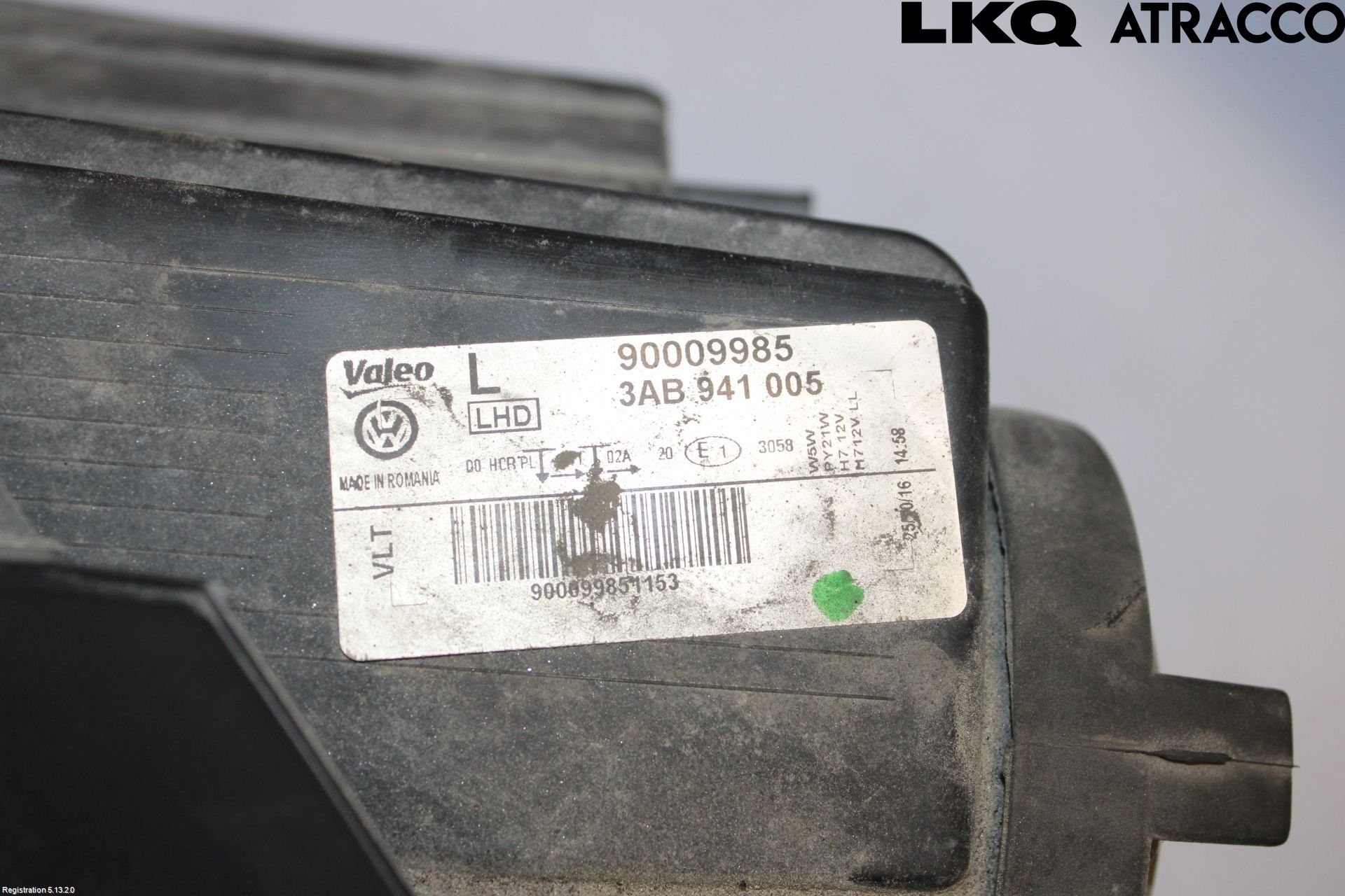 Volkswagen VW PASSAT 11-14 Strålkastare Vänster