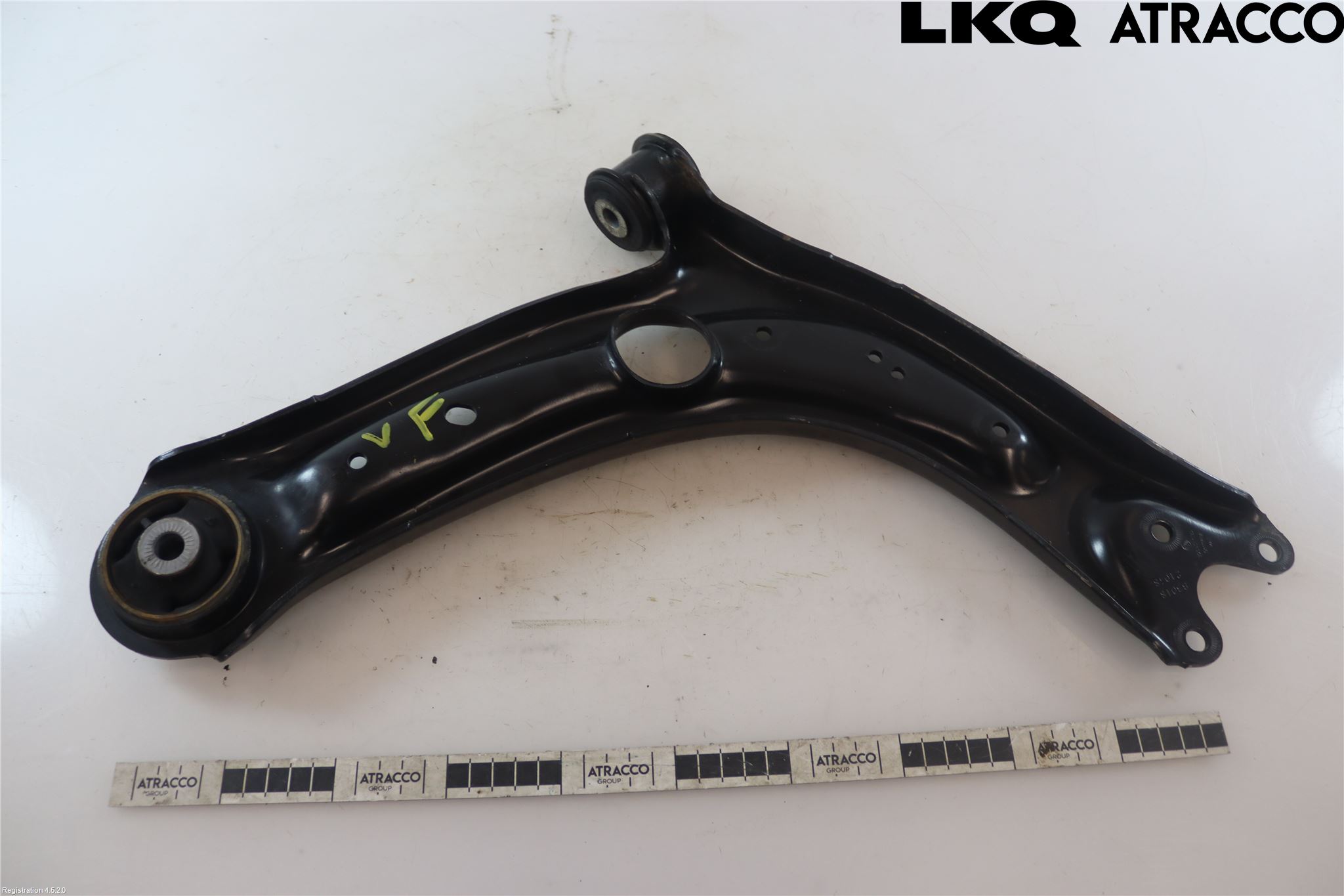 Skoda SUPERB 16-24 Bärarm Fram Undre Vä