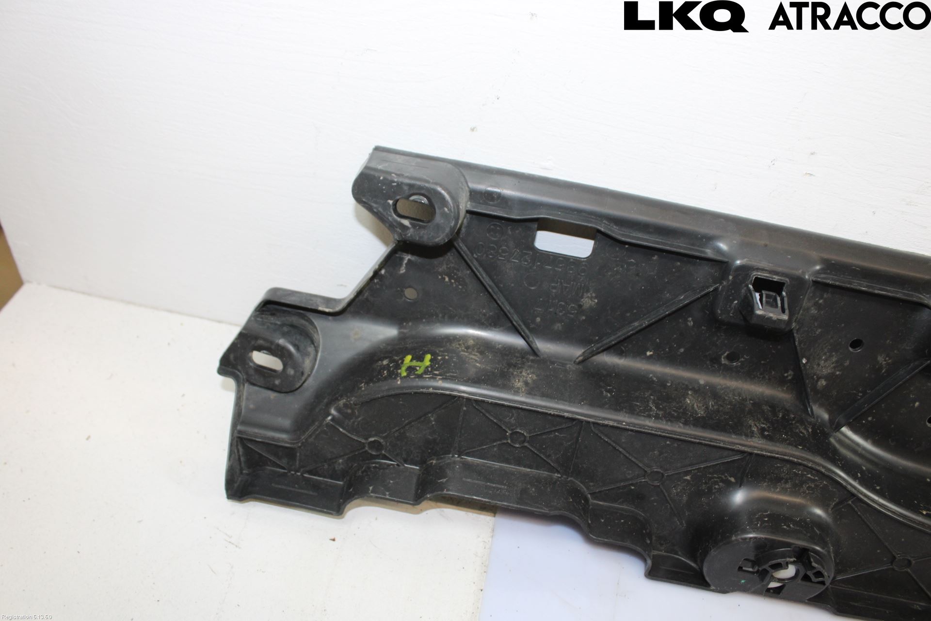Citroen C3/E-C3 24- Hasplåt Plåt-Plast