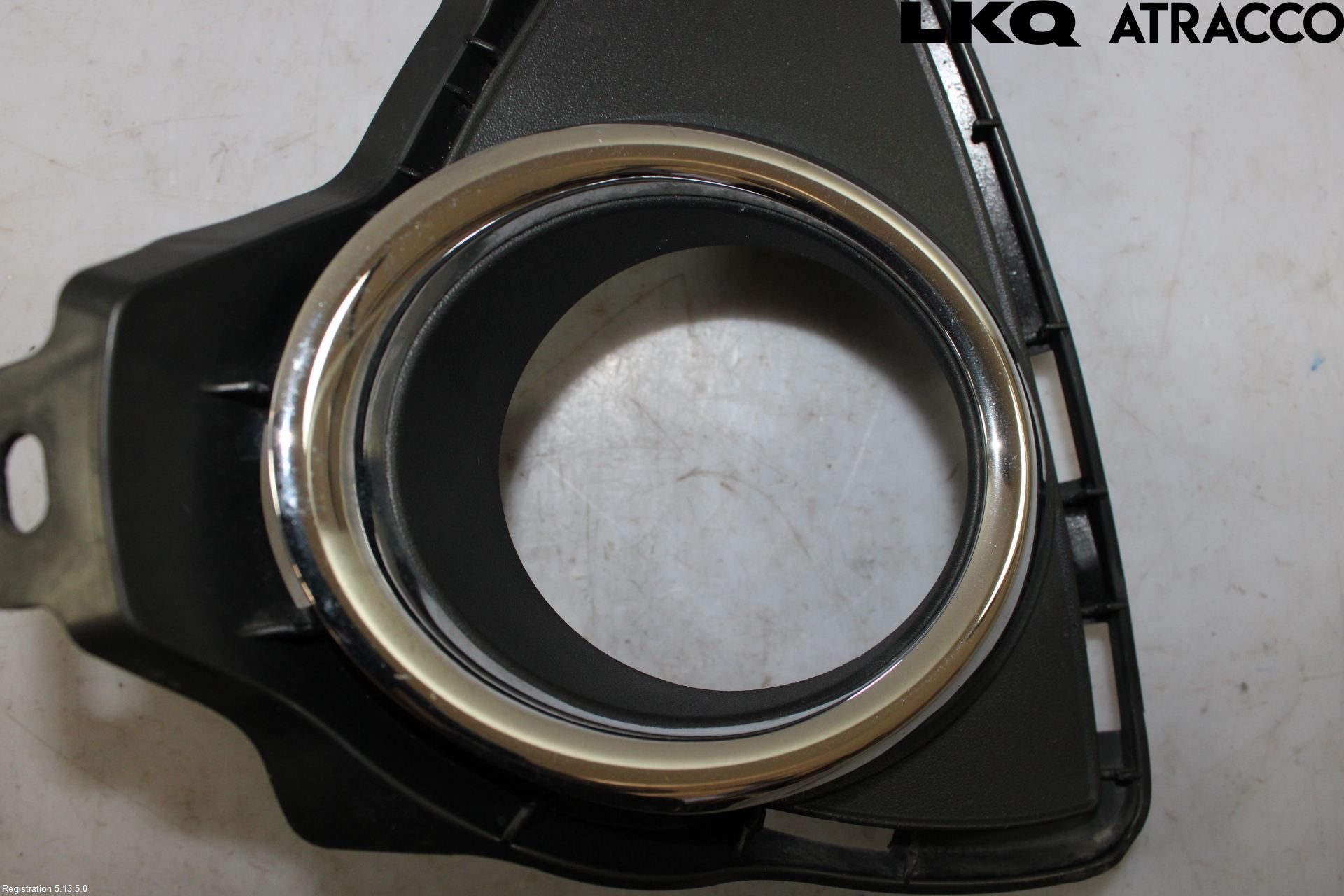 Toyota AURIS 13-19 Dimljussarg Fram