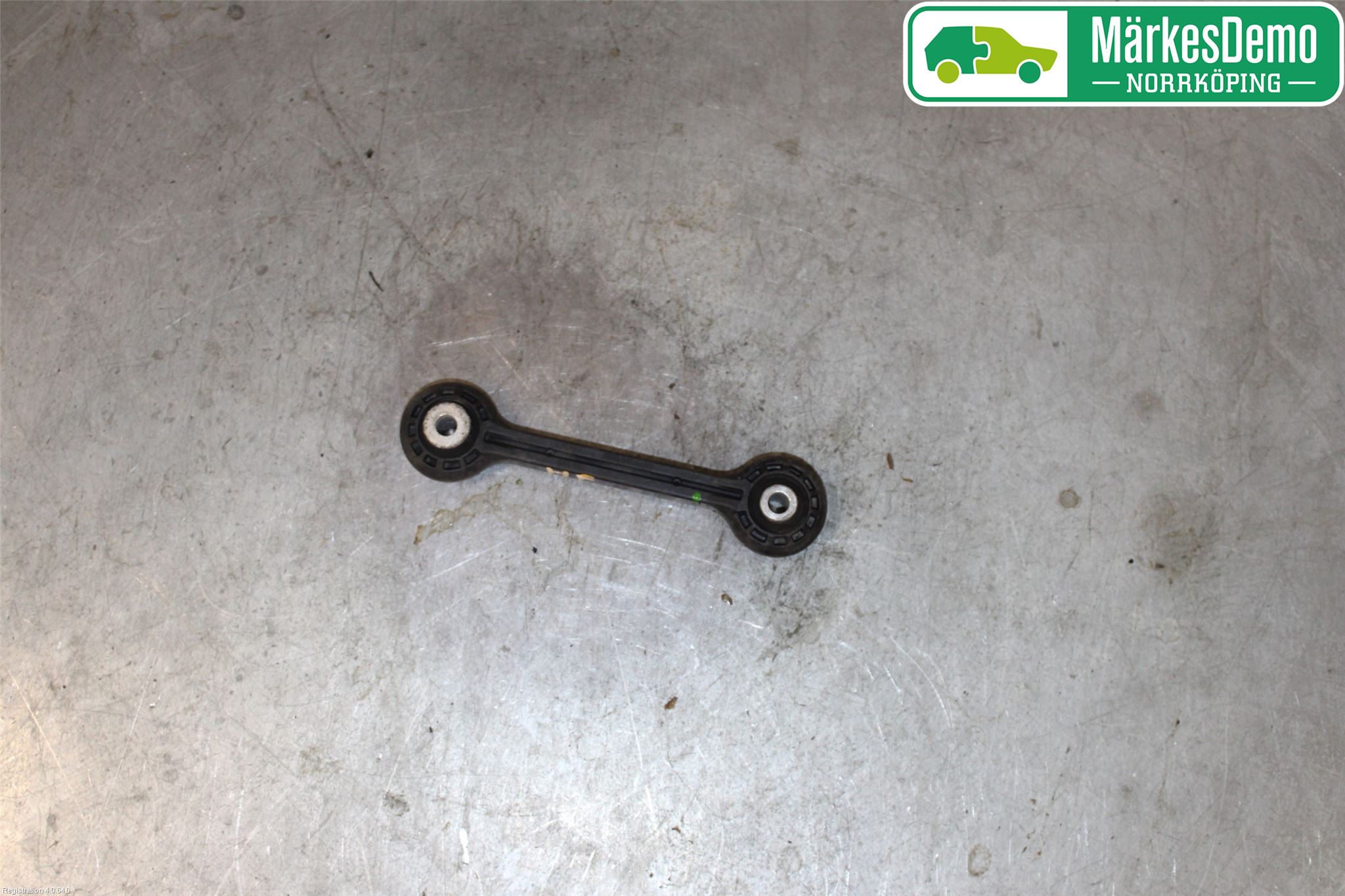 Audi A4/S4 B9 16-19 Krängningshämmarstag Fram