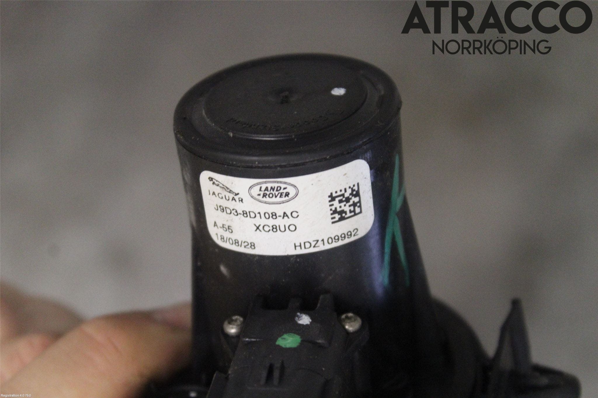 Jaguar I-PACE 18- Termostat